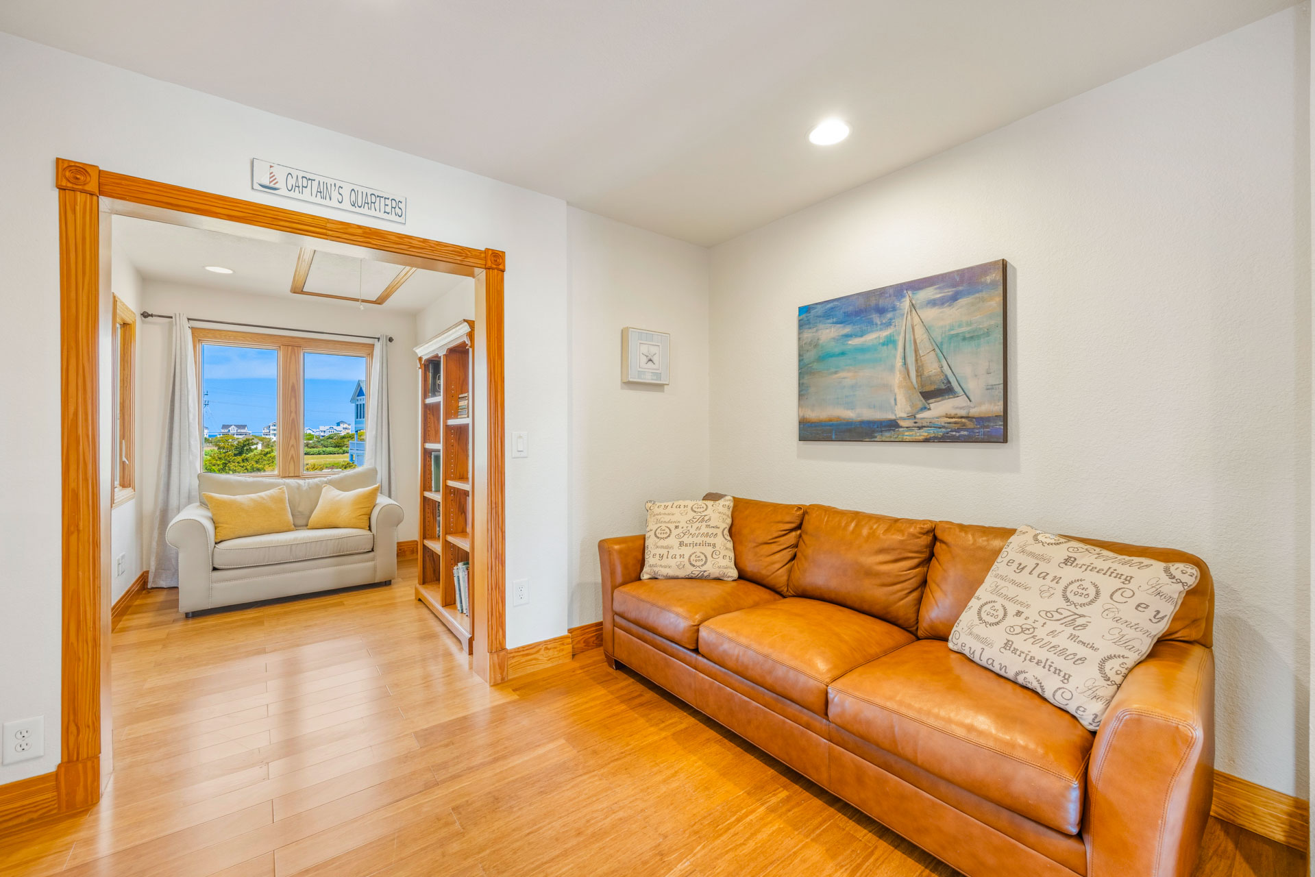 Surf Or Sound Realty 1126 Splash Landing Sitting Room