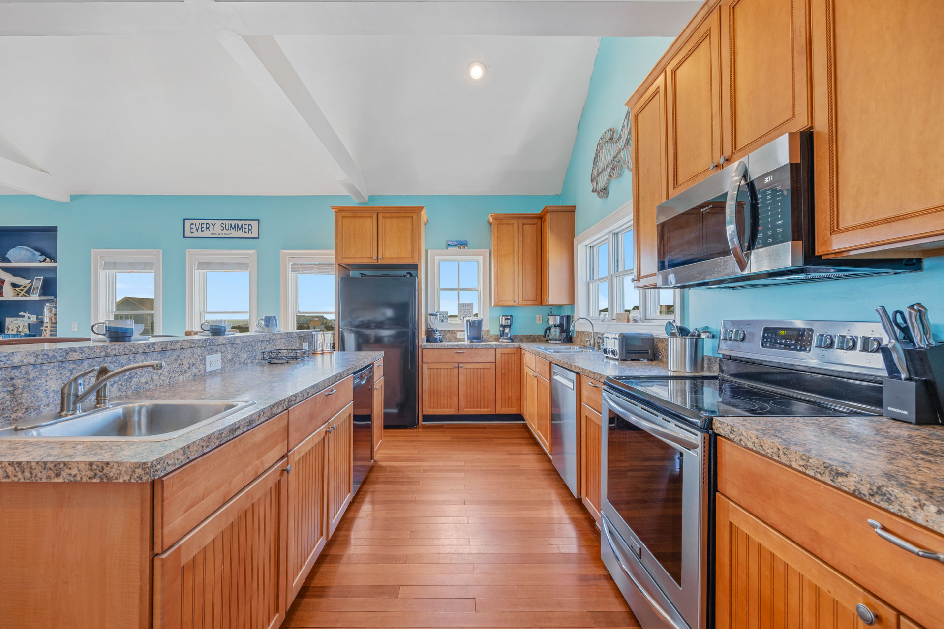 Surf Or Sound Realty 617 Promise Kept Kitchen 1