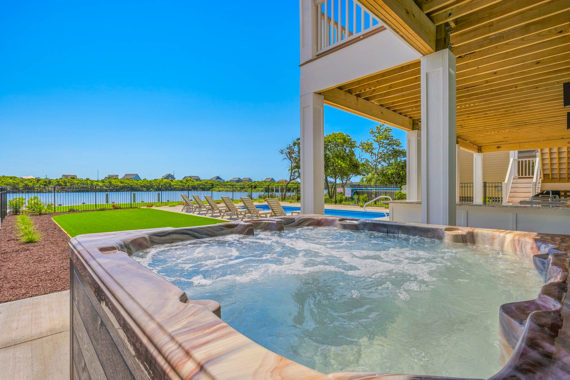 Surf Or Sound Realty 1225 Castaway Cove Hot Tub 2