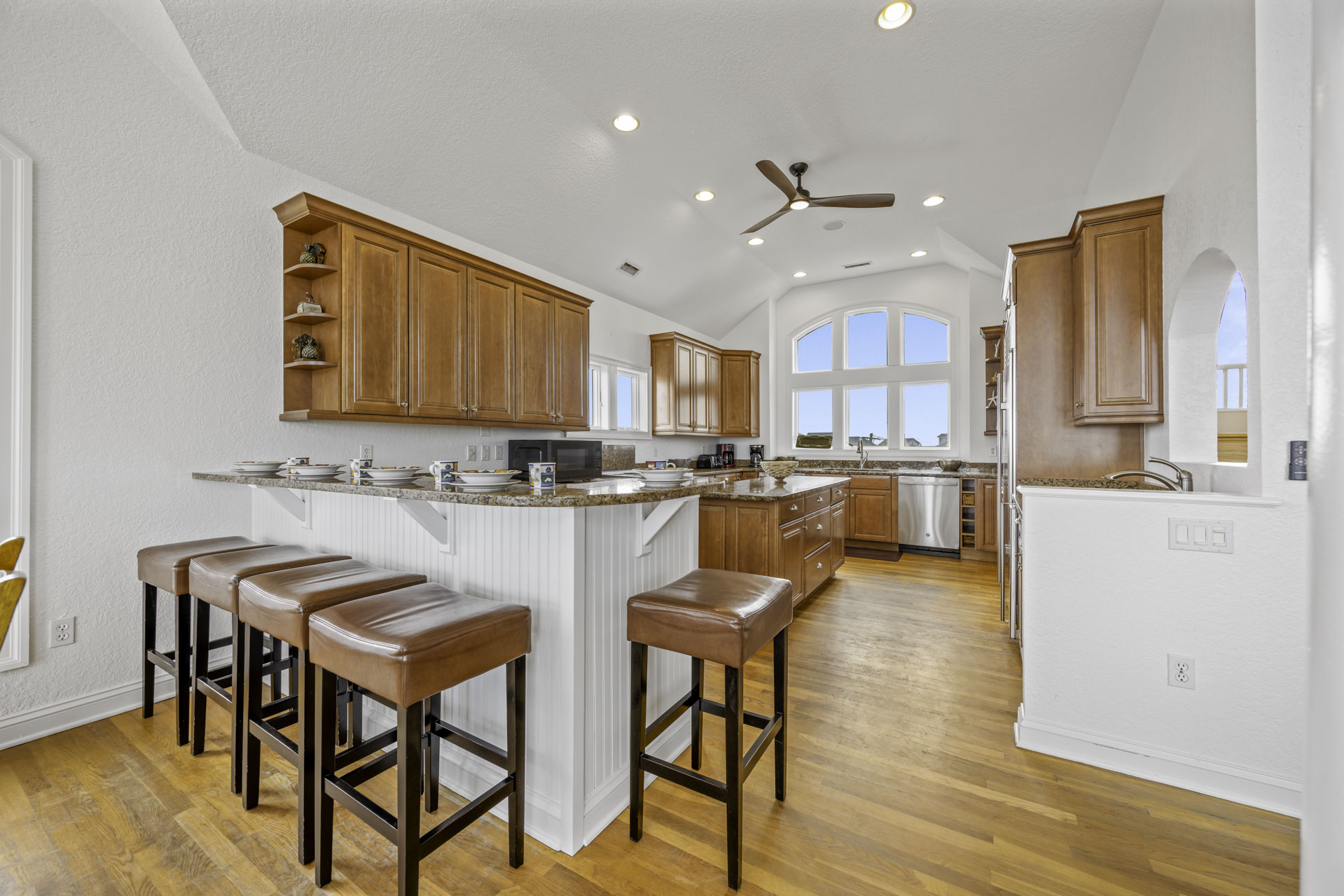 Surf Or Sound Realty 1151 Sunsational Kitchen 2
