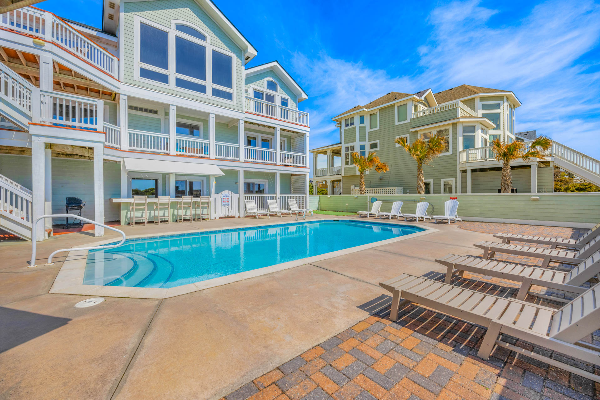 Surf Or Sound Realty 1126 Splash Landing Pool Area 2