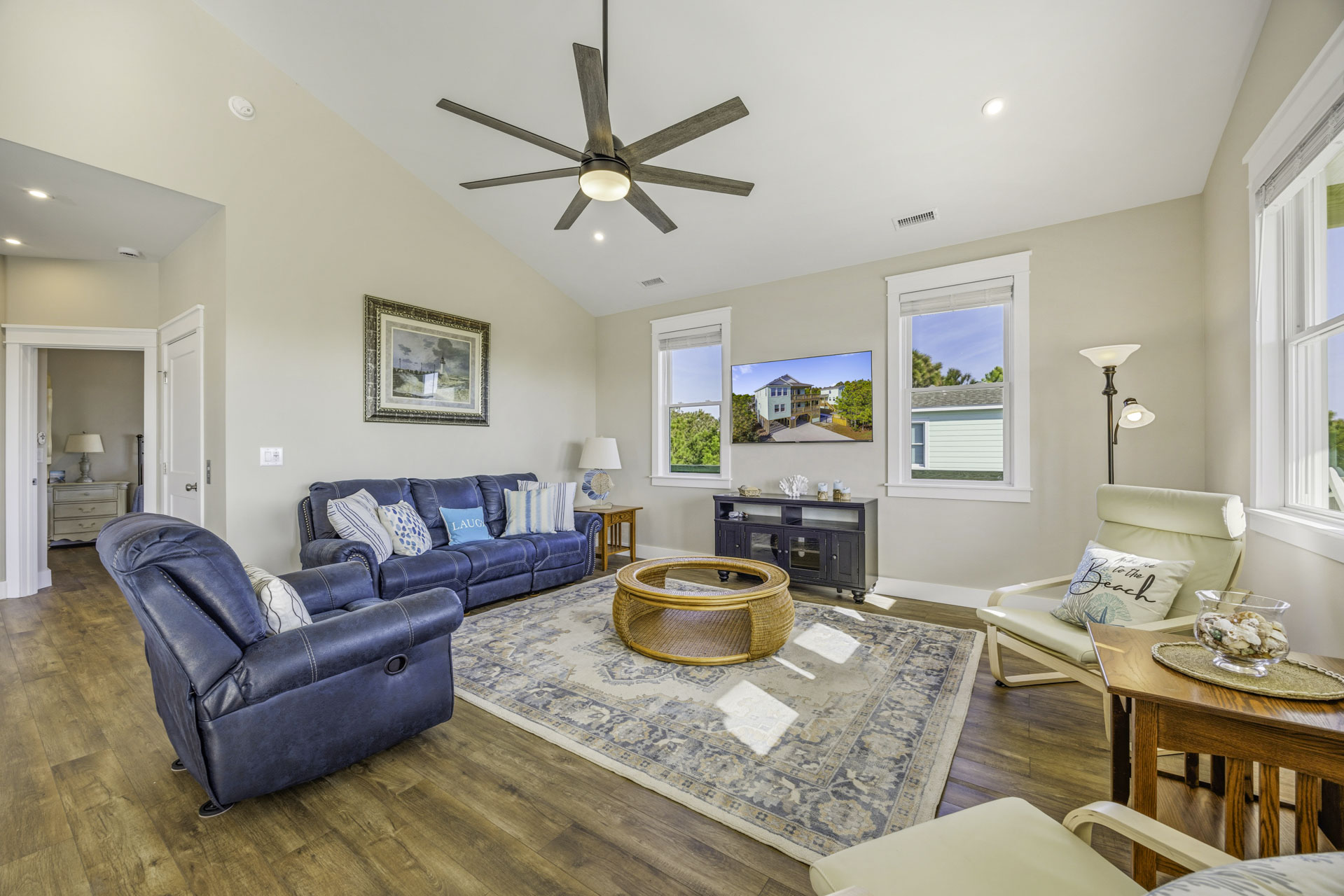 Surf Or Sound Realty 1240 Coastal Breeze Great Room 3