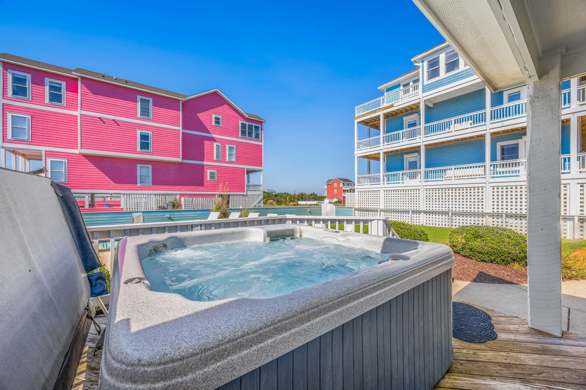 Surf Or Sound Realty 569 Cape Winds Hot Tub 2