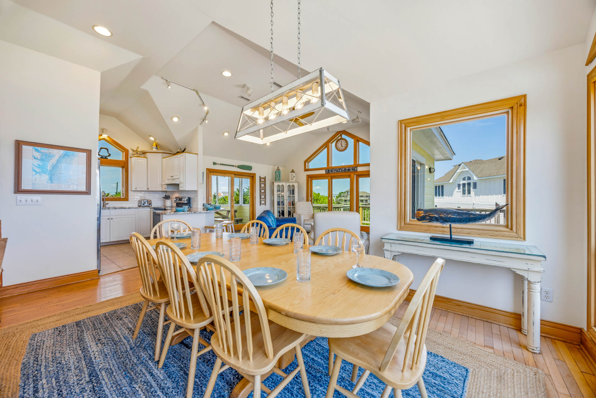 Surf Or Sound Realty 1256 X Marks The Spot Dining Area 4