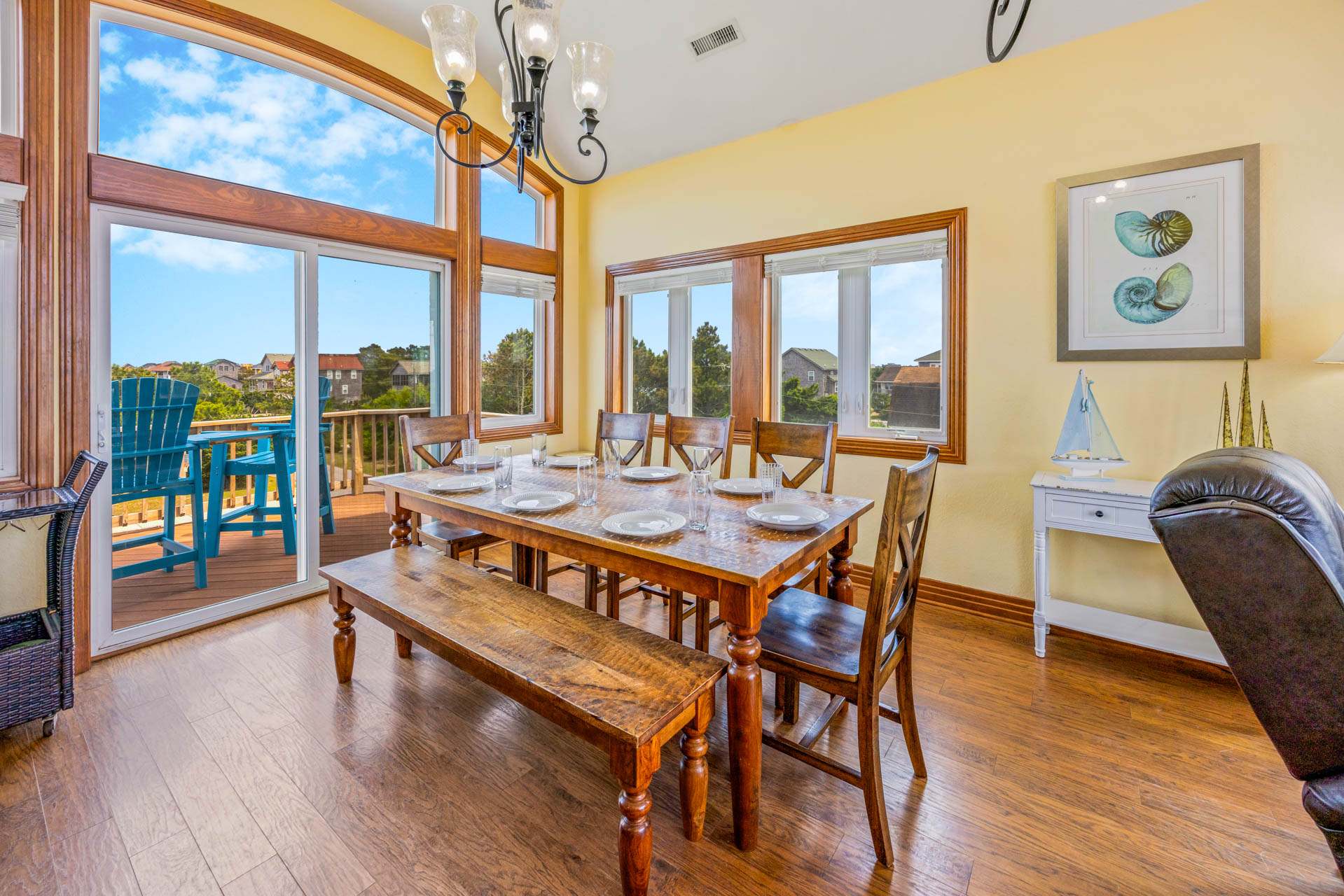 Surf Or Sound Realty 877 The People Sanctuary Dining Area 1