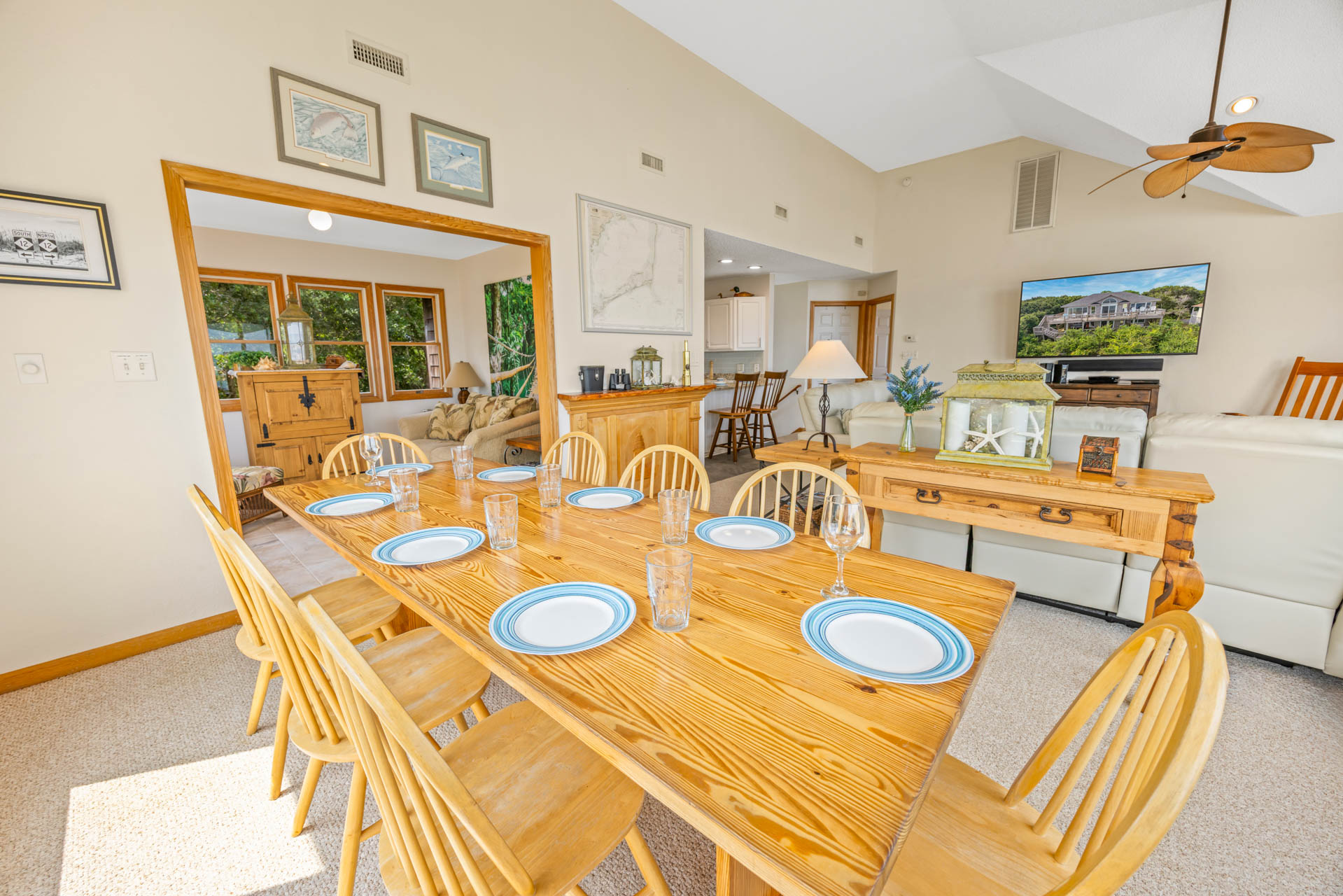 Surf Or Sound Realty 1227 The Treehouse Dining Area 2