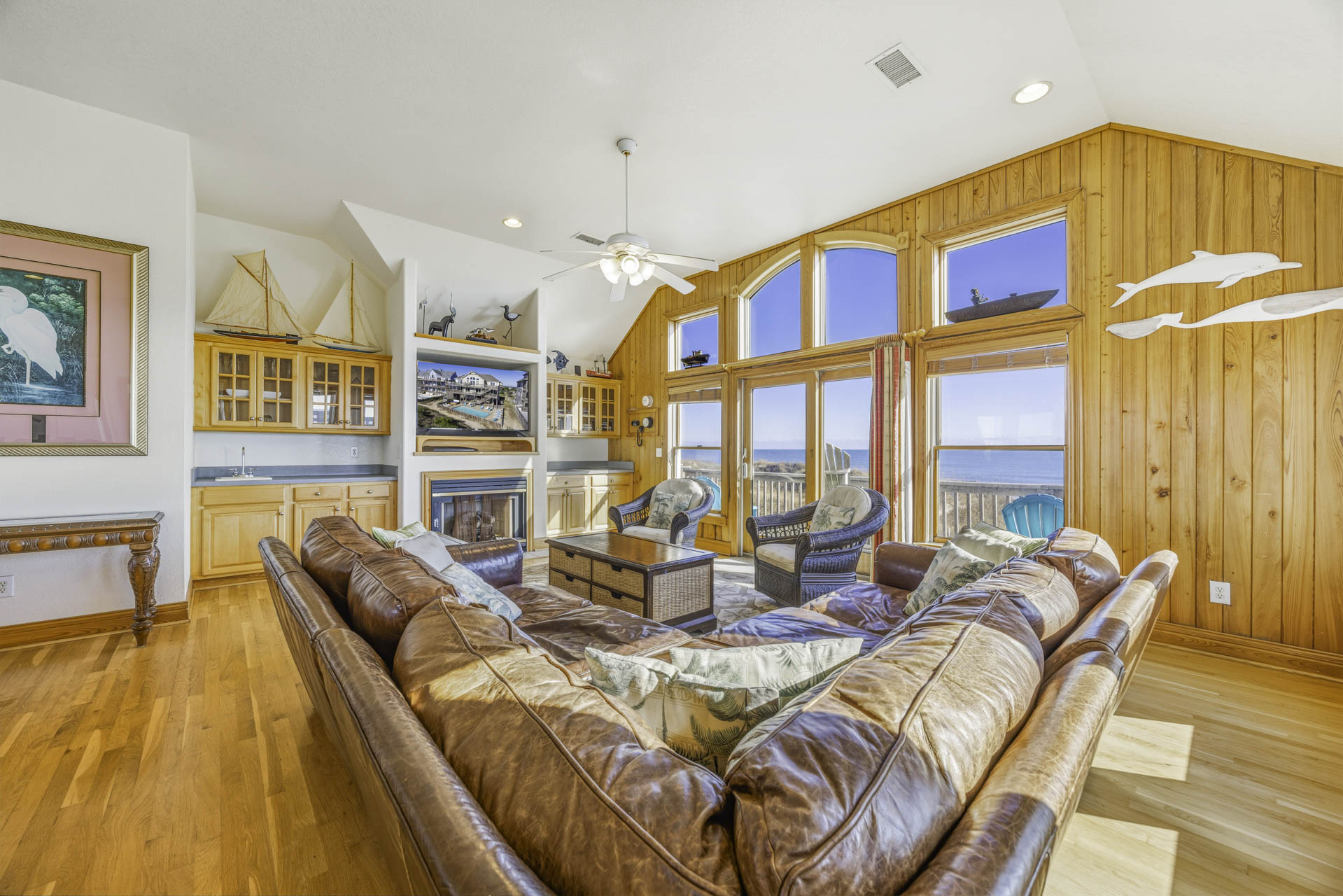 Surf Or Sound Realty 812 Lucille's Board Shack Great Room 2