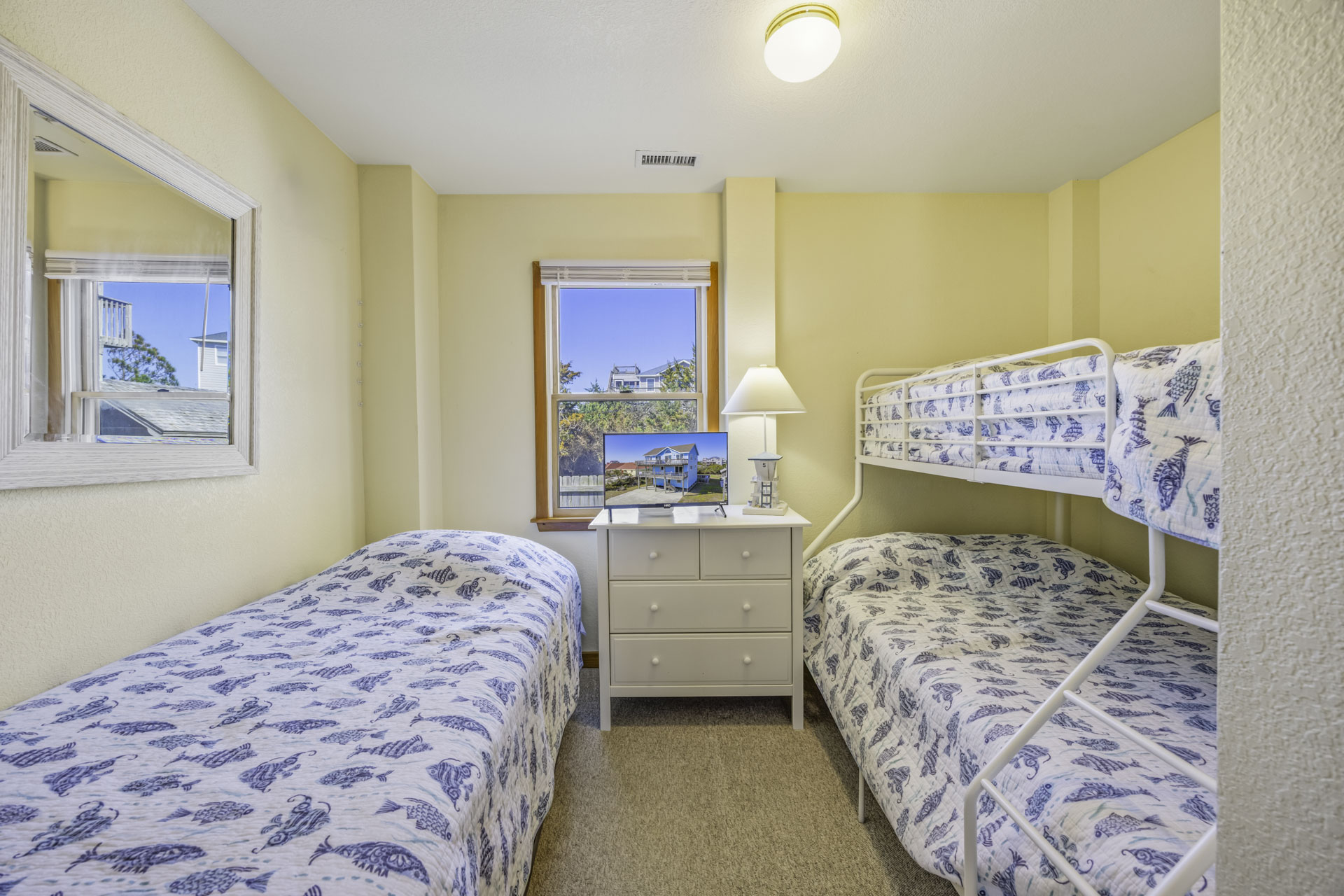 Surf Or Sound Realty 1245 Blue Wahoo Bedroom 4 1