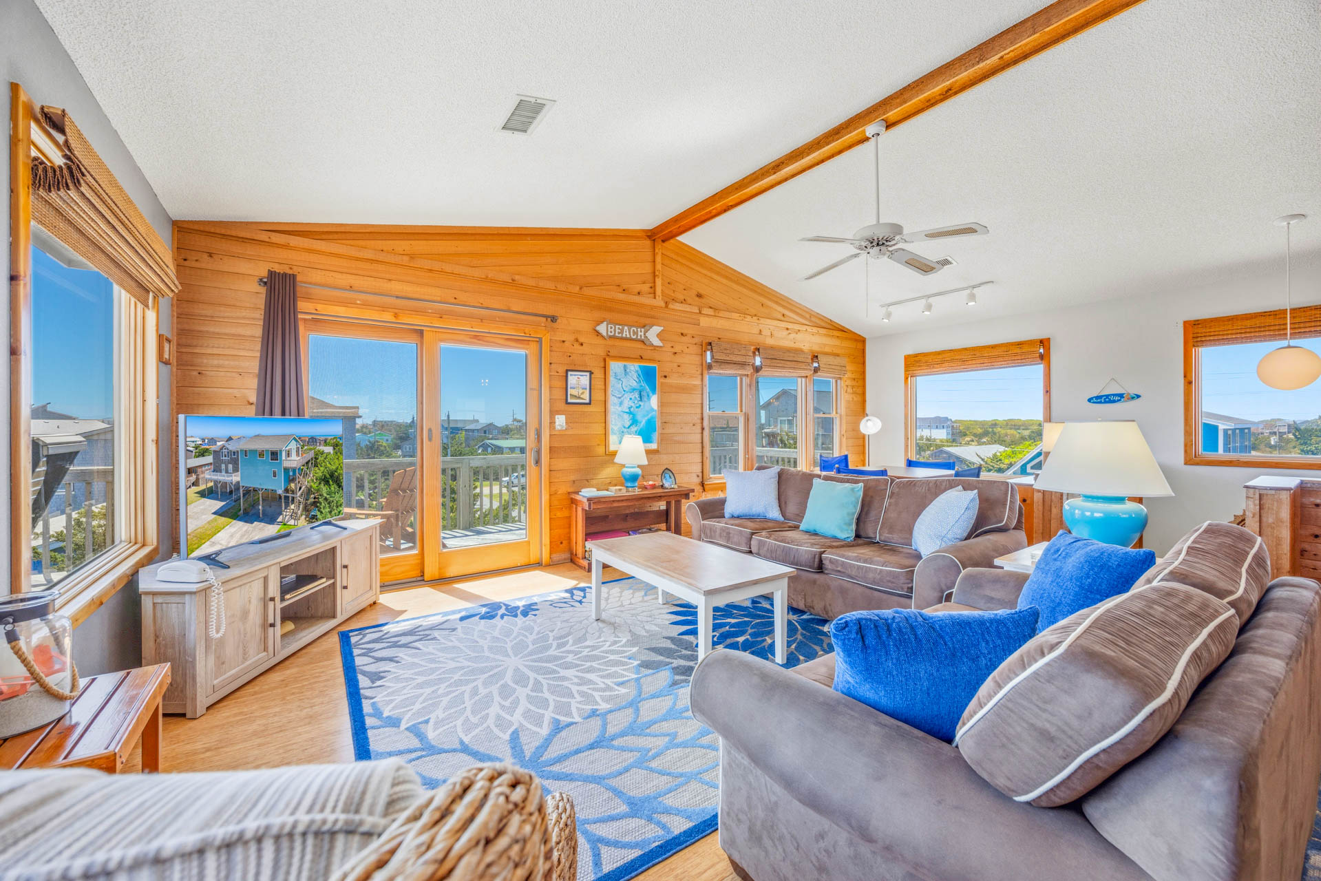 Surf Or Sound Realty 41 Big Sky Great Room 2