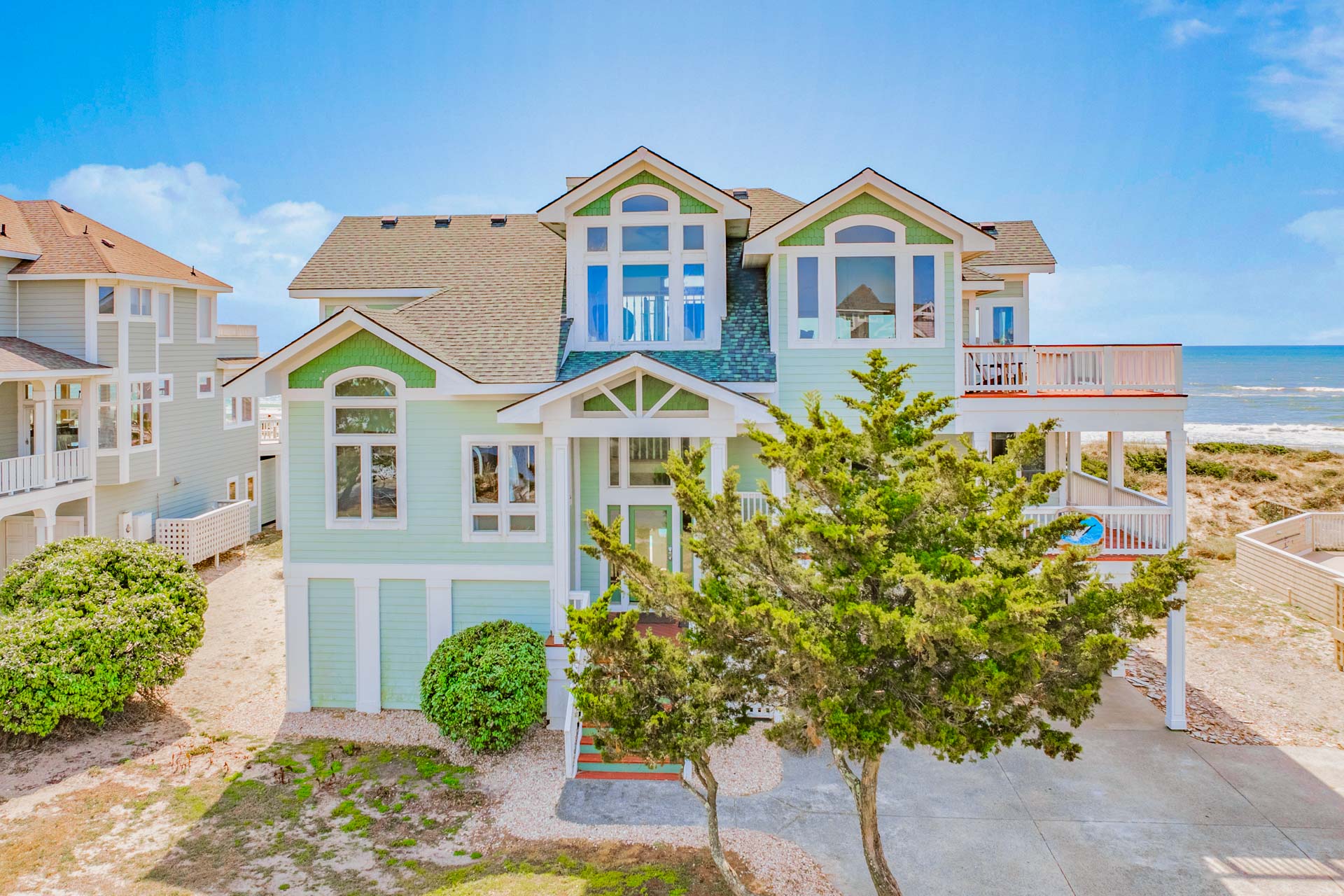 Surf Or Sound Realty 1126 Splash Landing Exterior 2