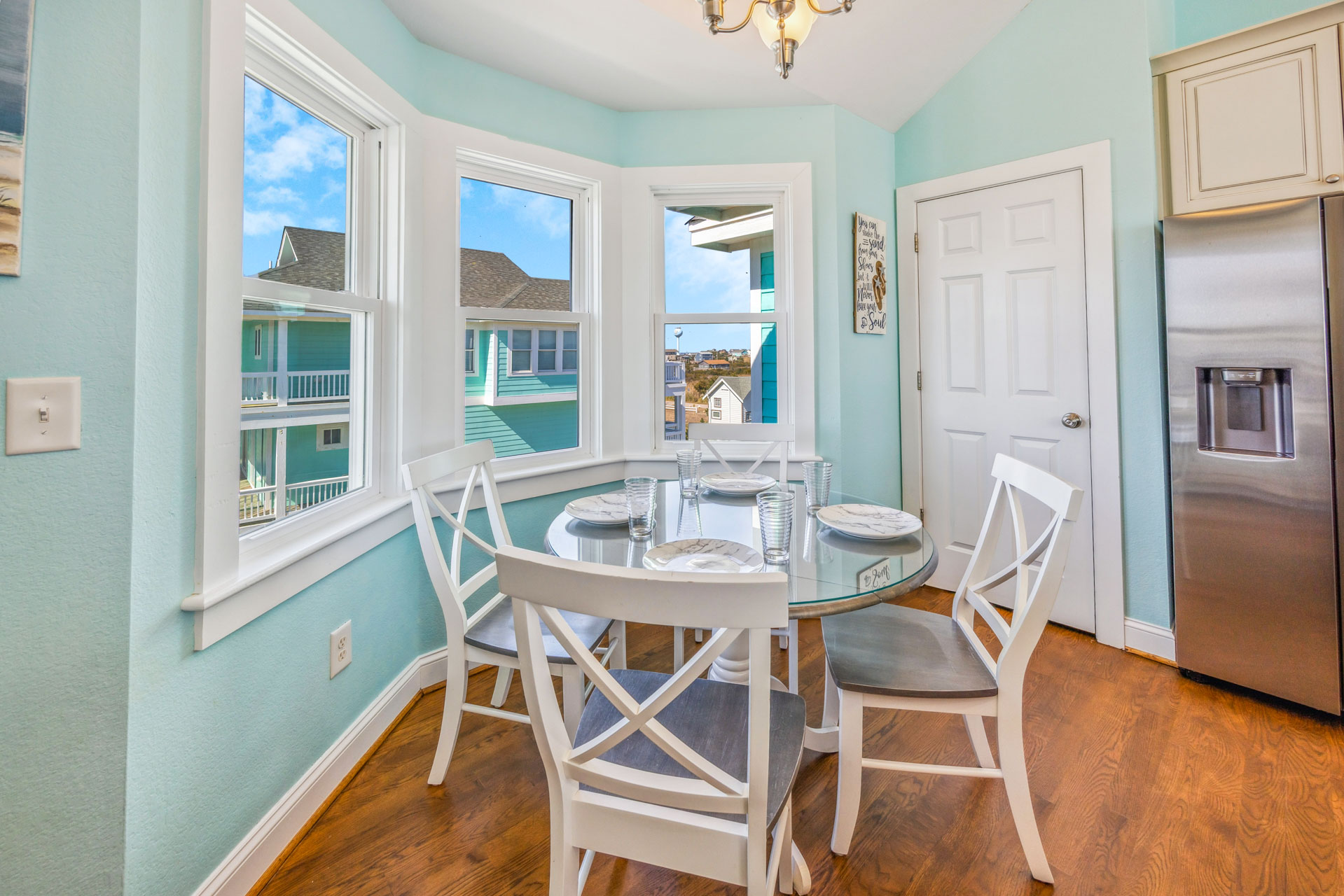 Surf Or Sound Realty 867 Caribbean Paradise Kitchen 5