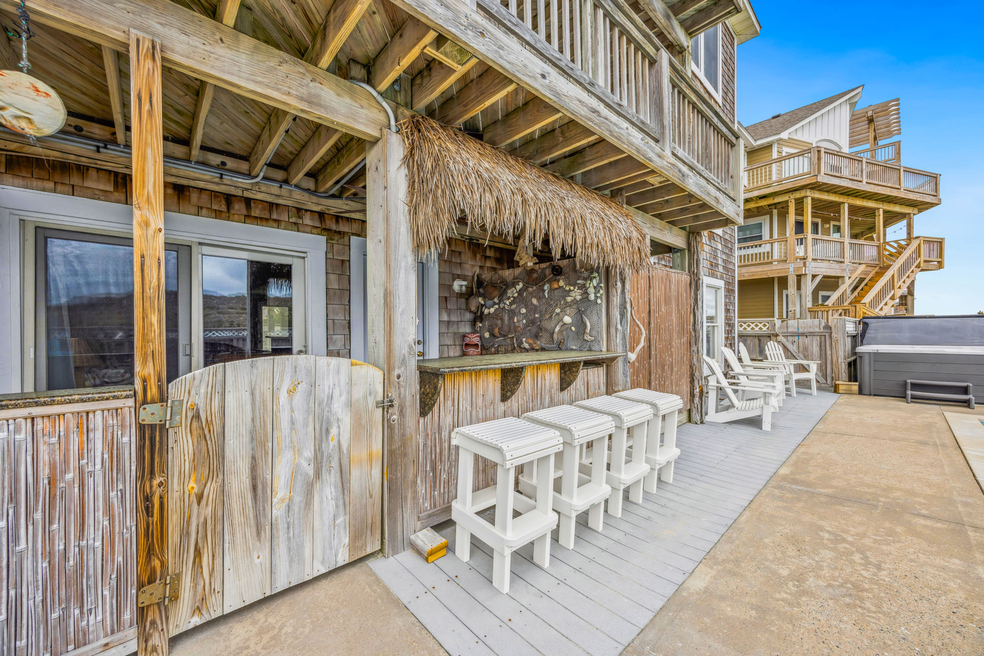 Surf Or Sound Realty 594 Hatteras Escape Pool Area 2