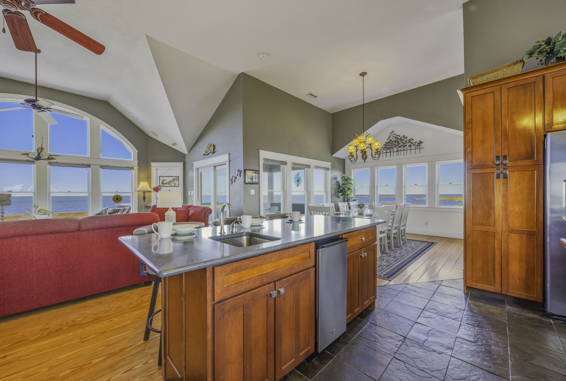 Surf Or Sound Realty 438 Sounds Terrific Kitchen 6