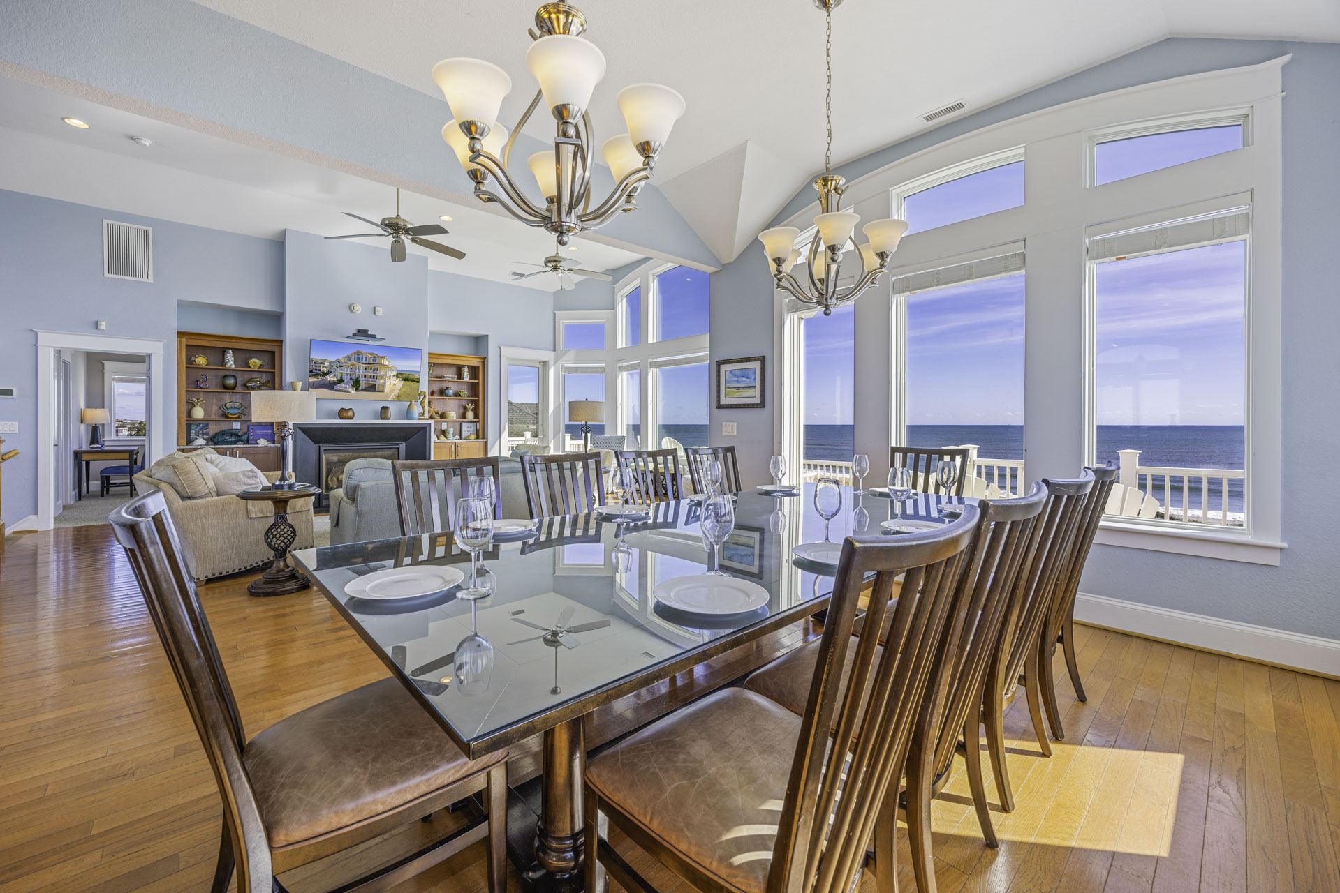 Surf Or Sound Realty 803 Chicken By The Sea Dining Area 4