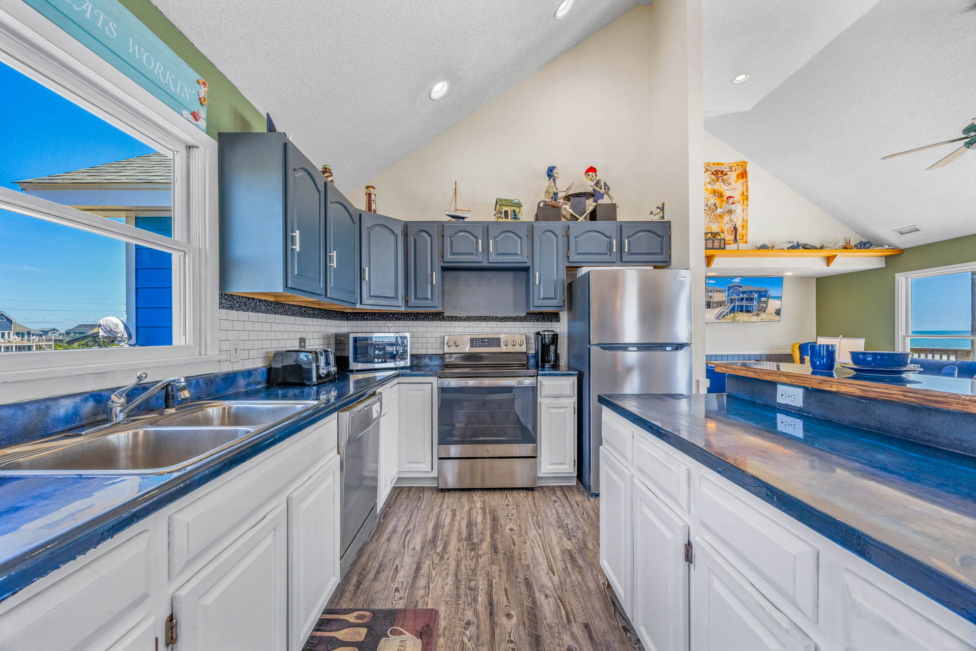 Surf Or Sound Realty 1111 Beachfront Pirates Kitchen 4