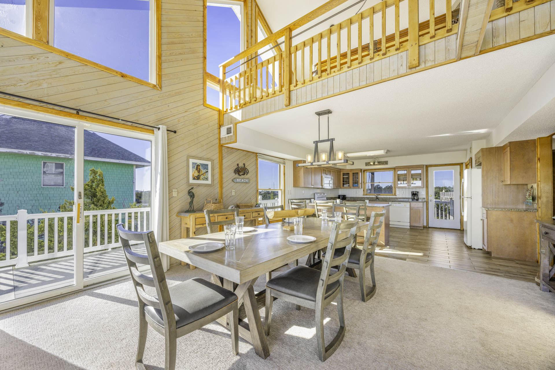 Surf Or Sound Realty 828 Peaceful Easy Feeling Dining Area 5