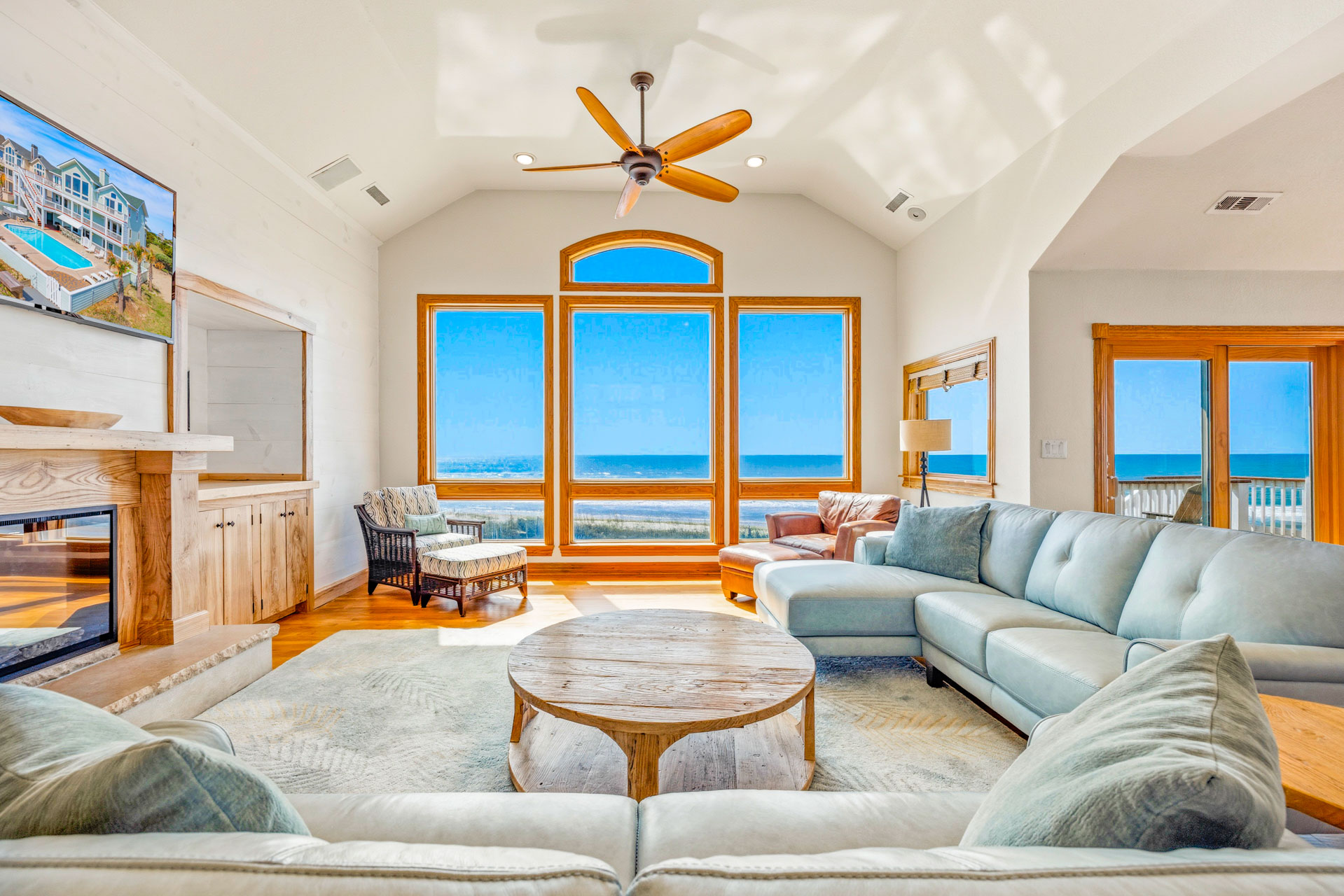 Surf Or Sound Realty 1126 Splash Landing Great Room 1