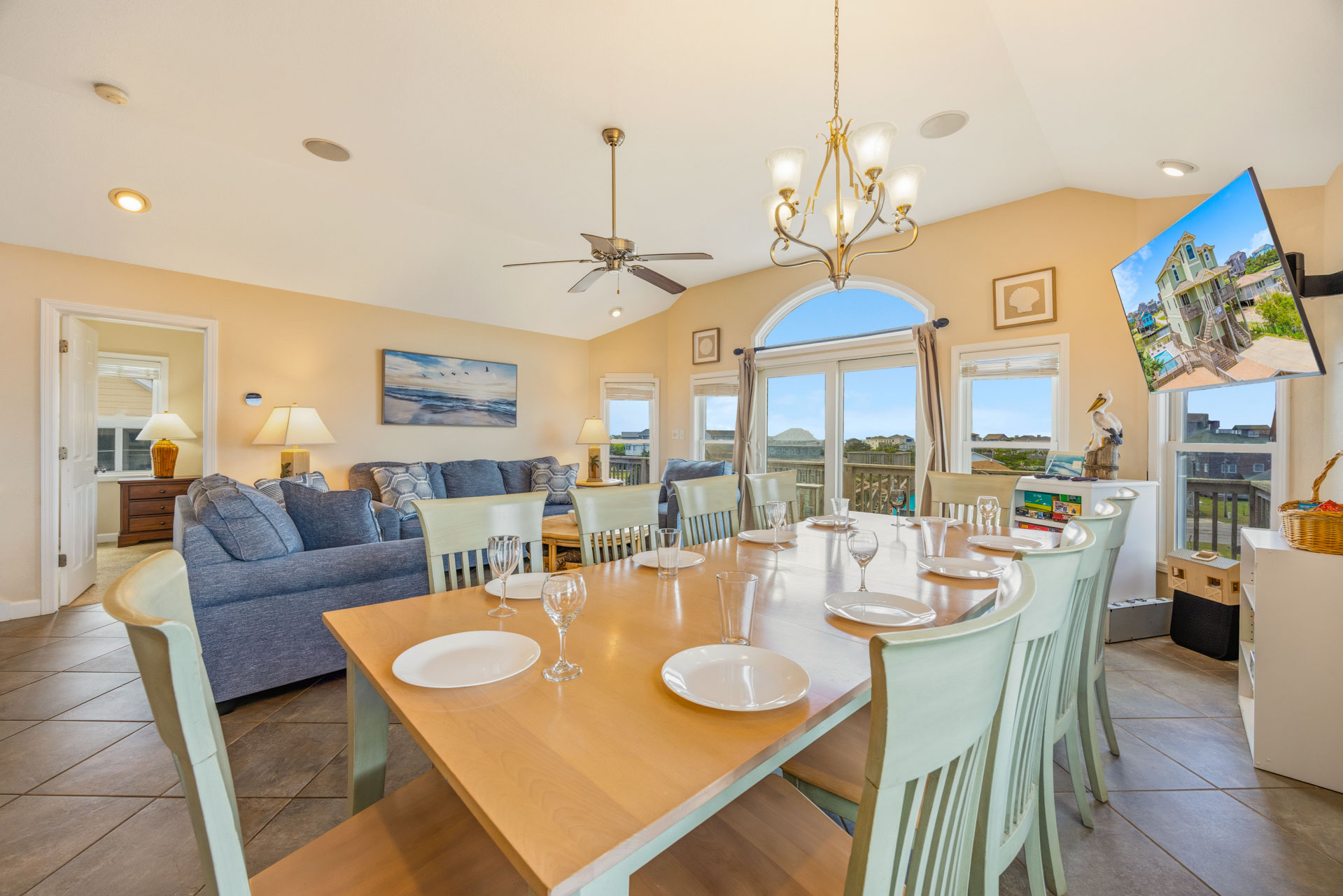Surf Or Sound Realty 677 Tarpon Watch Dining Area 3