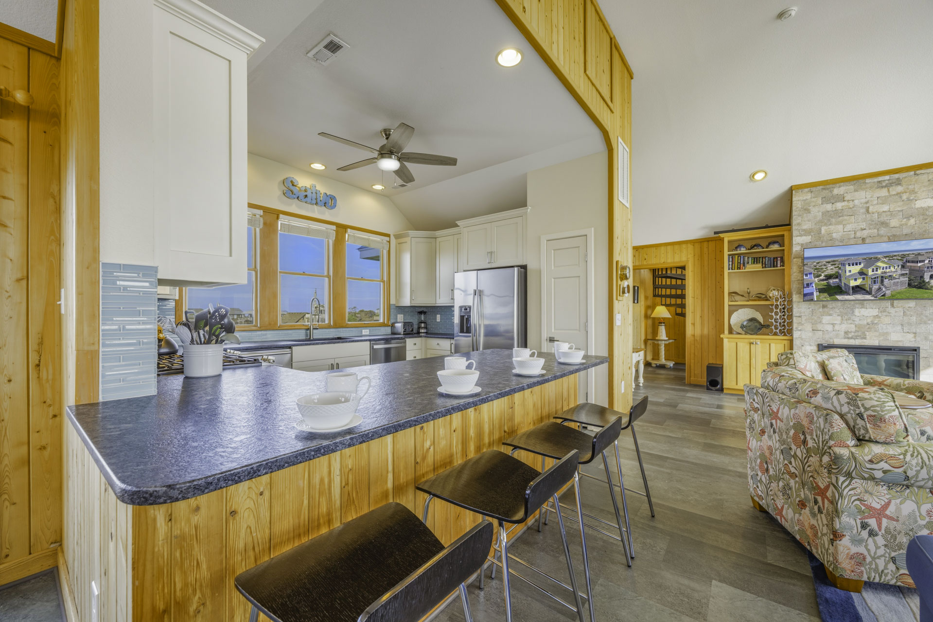 Surf Or Sound Realty 160 Cheerio Kitchen 3