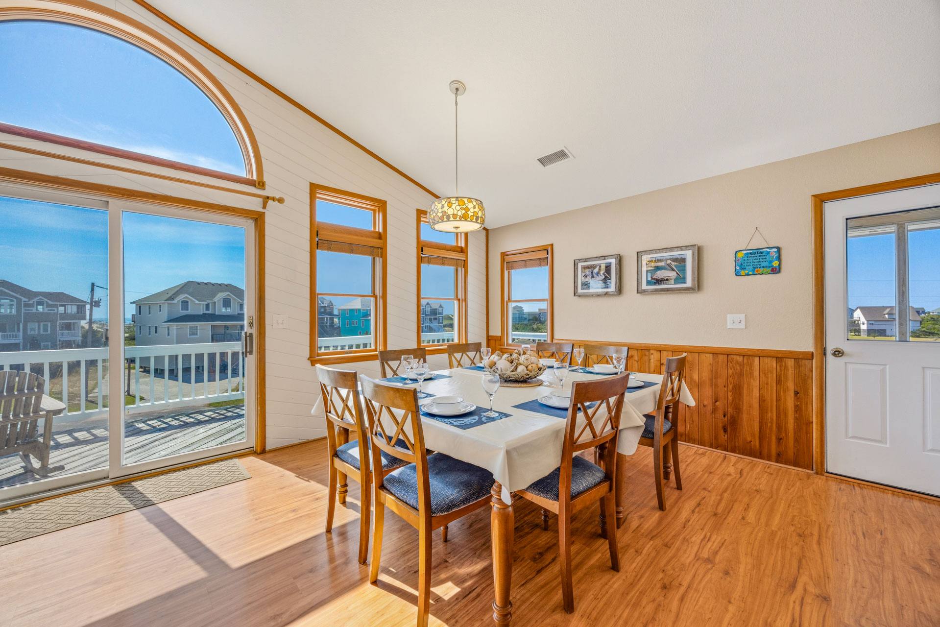 Surf Or Sound Realty 96 Ocean Vista Dining Area 4