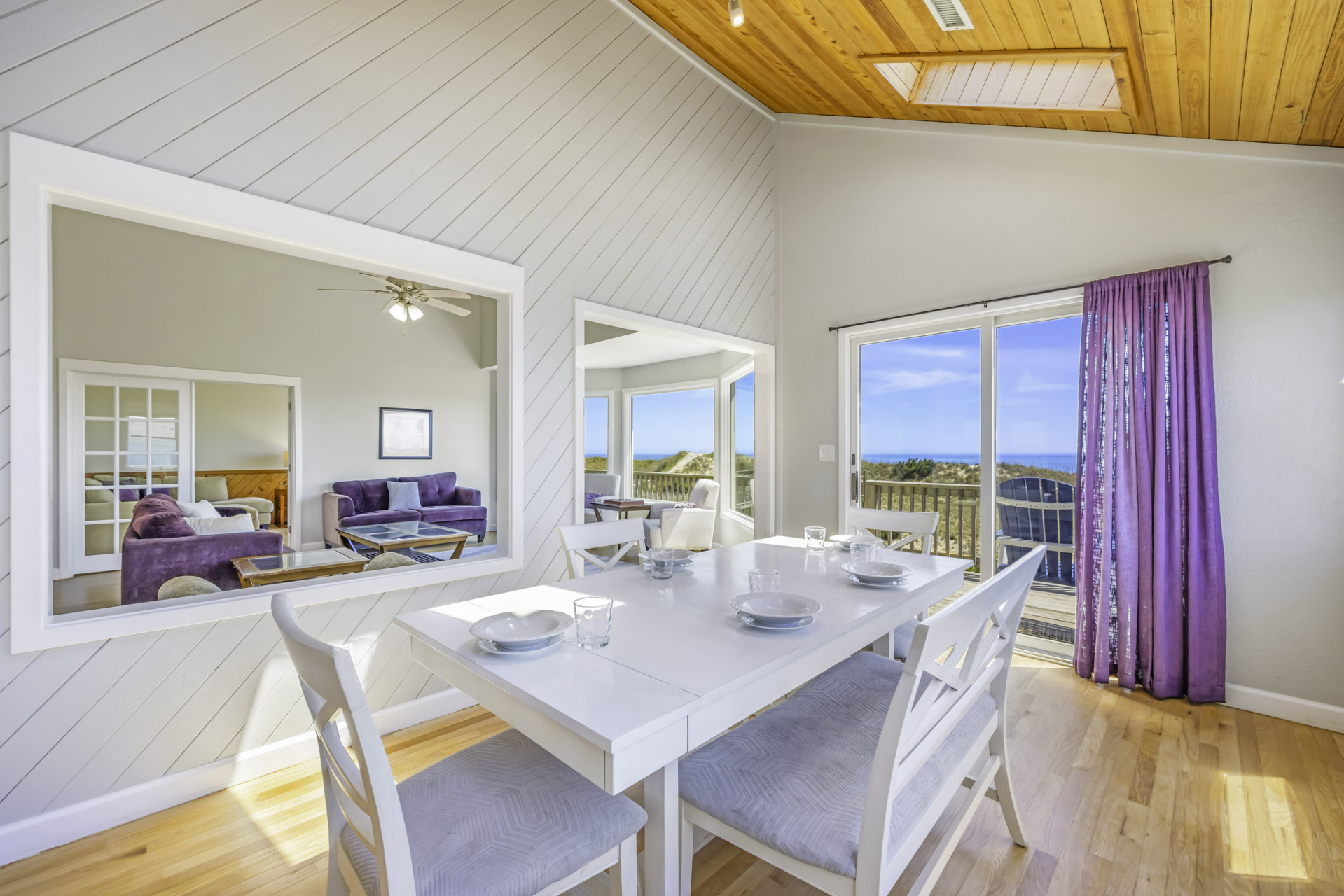 Surf Or Sound Realty 743 Champagne Views Dining Area 3