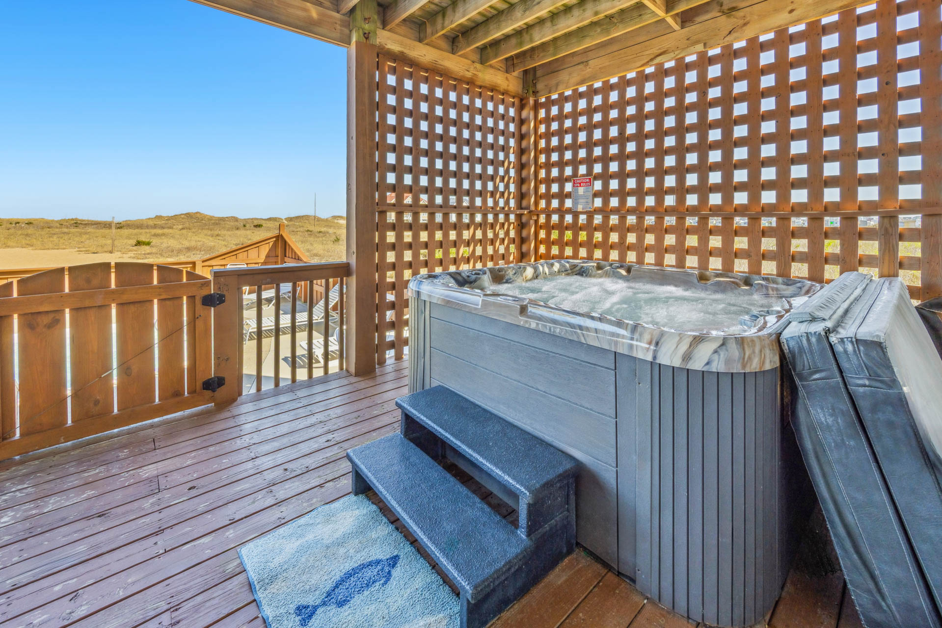 Surf Or Sound Realty 253 Captain Beck's Hot Tub