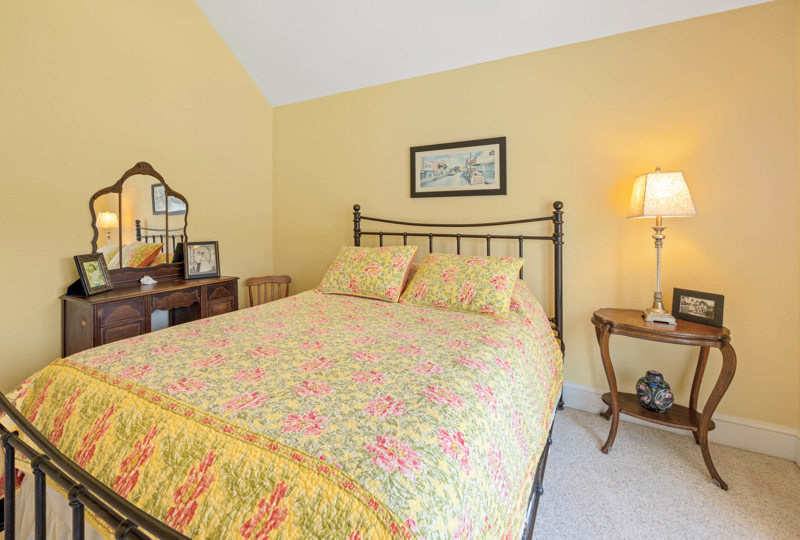 Mermaid Café 774 Surf or Sound