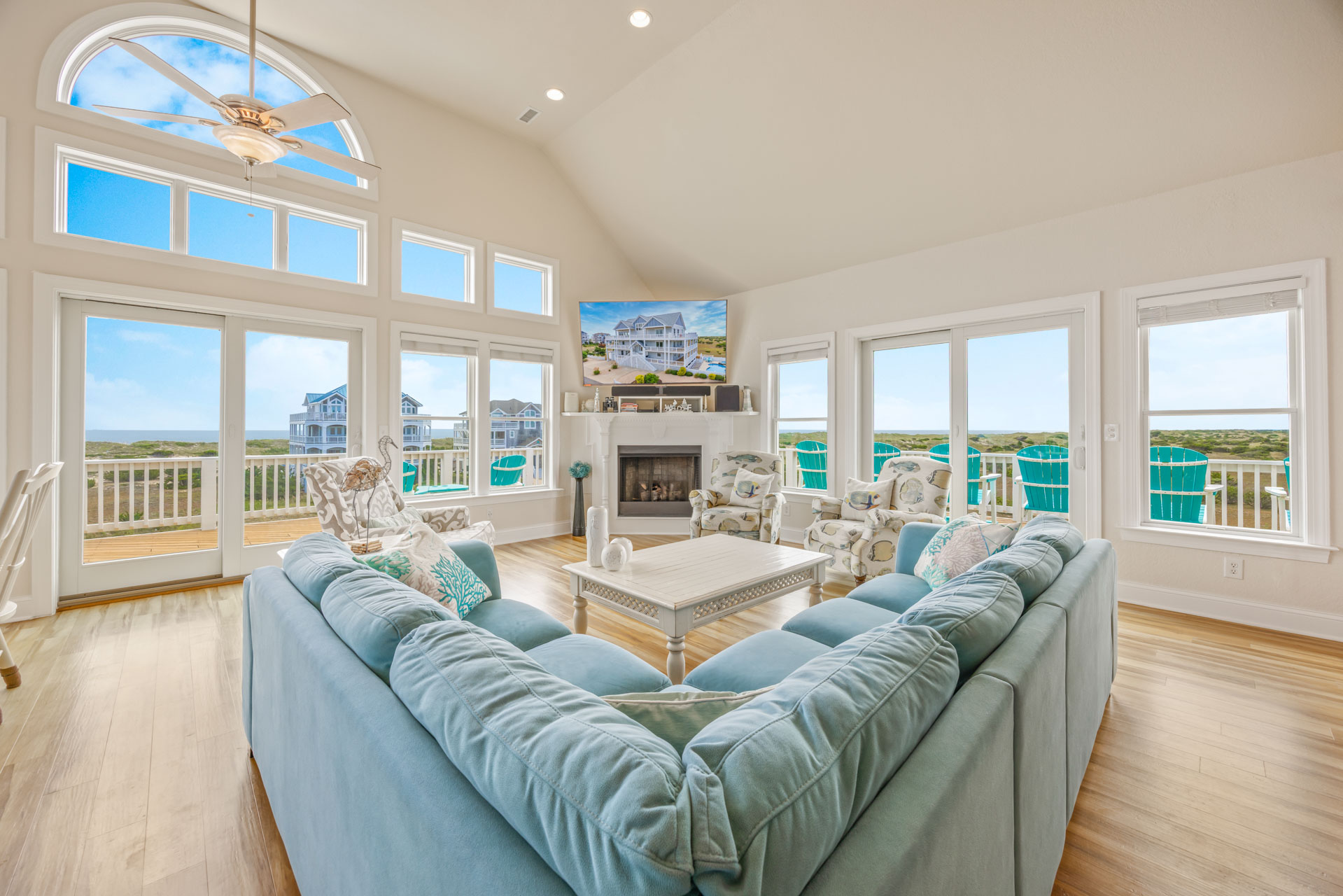 Surf Or Sound Realty 840 Lucky Oyster Great Room 1