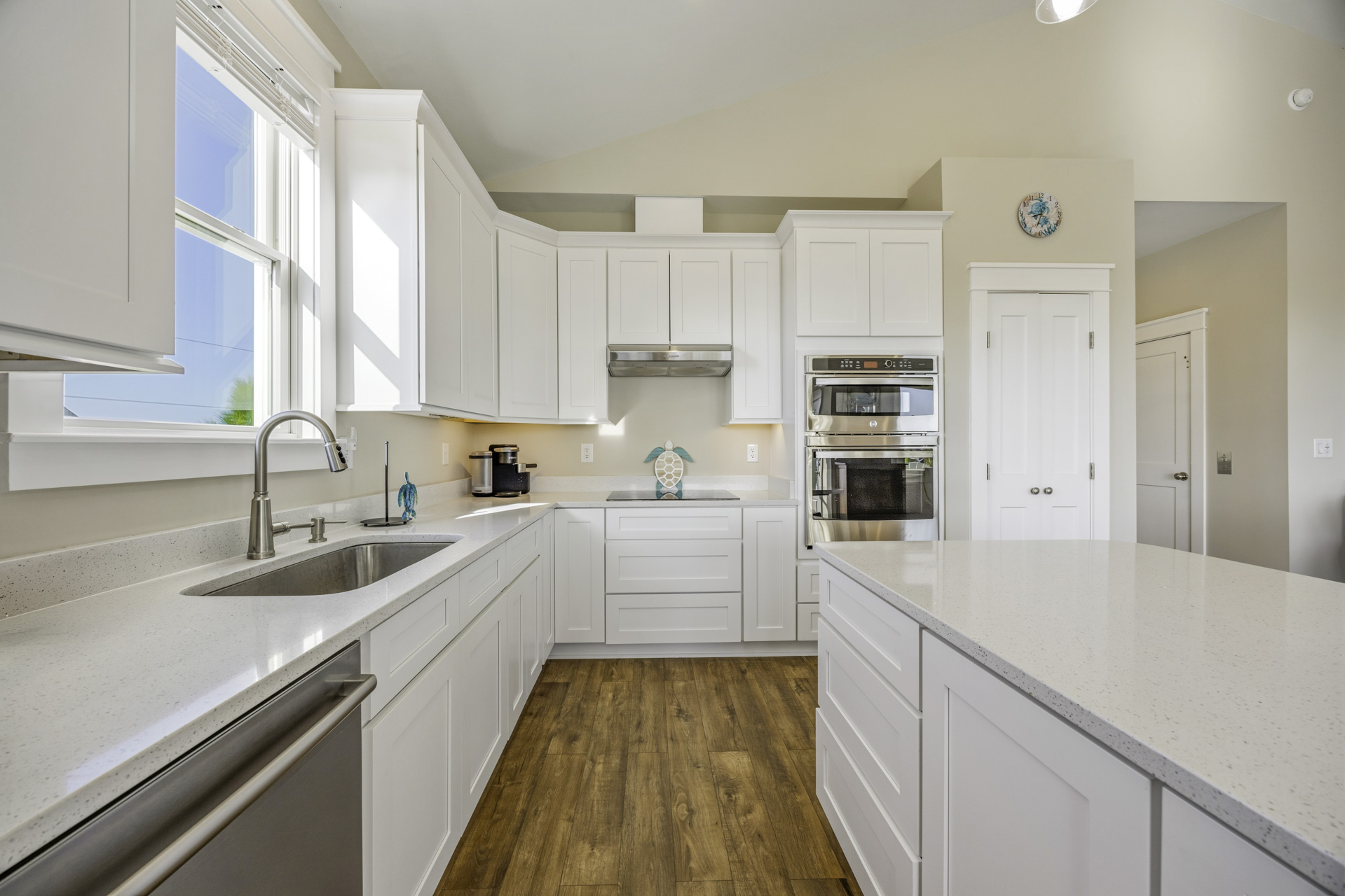 Surf Or Sound Realty 1240 Coastal Breeze Kitchen 2