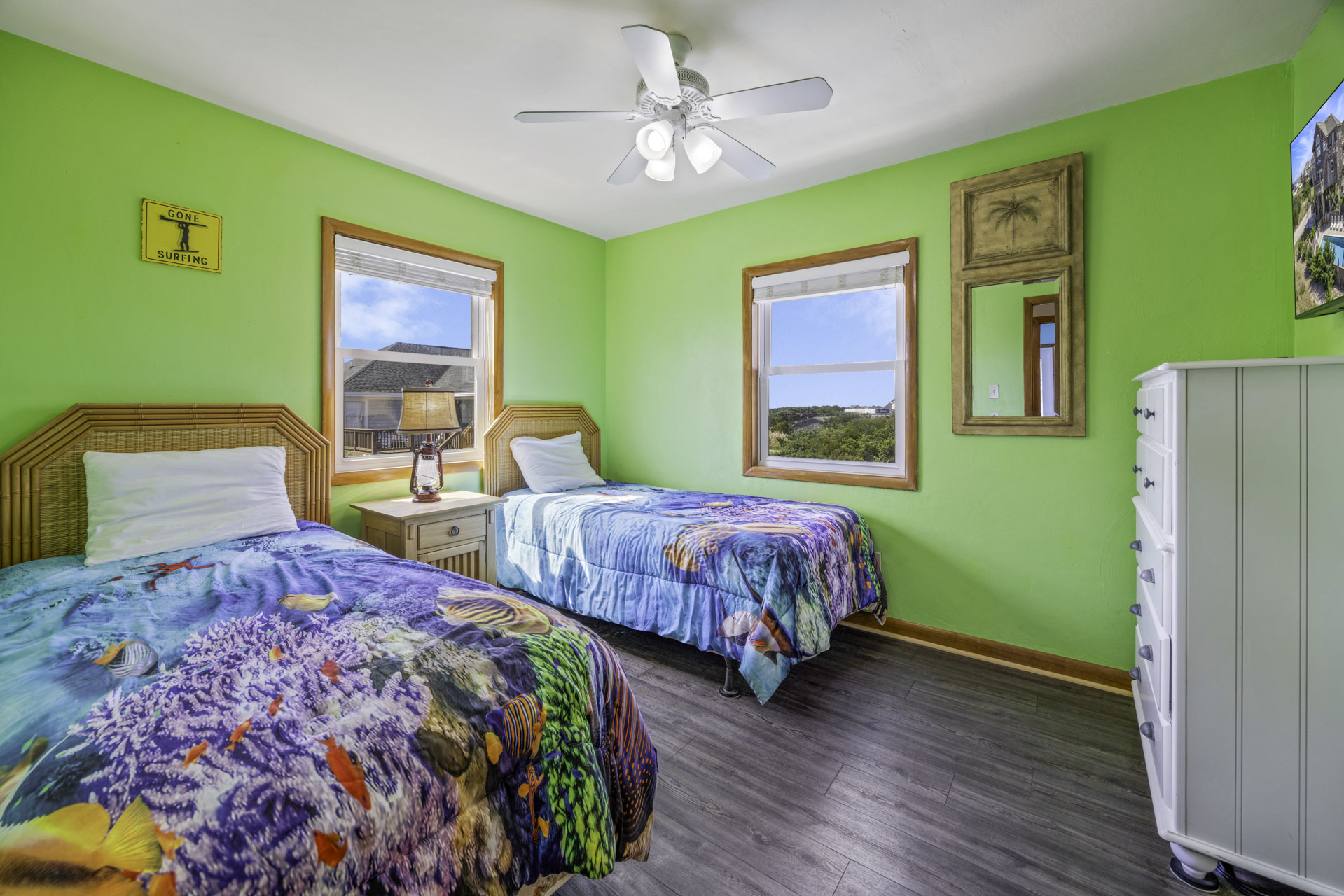 Surf Or Sound Realty 1228 Wave Breaker Bedroom 5