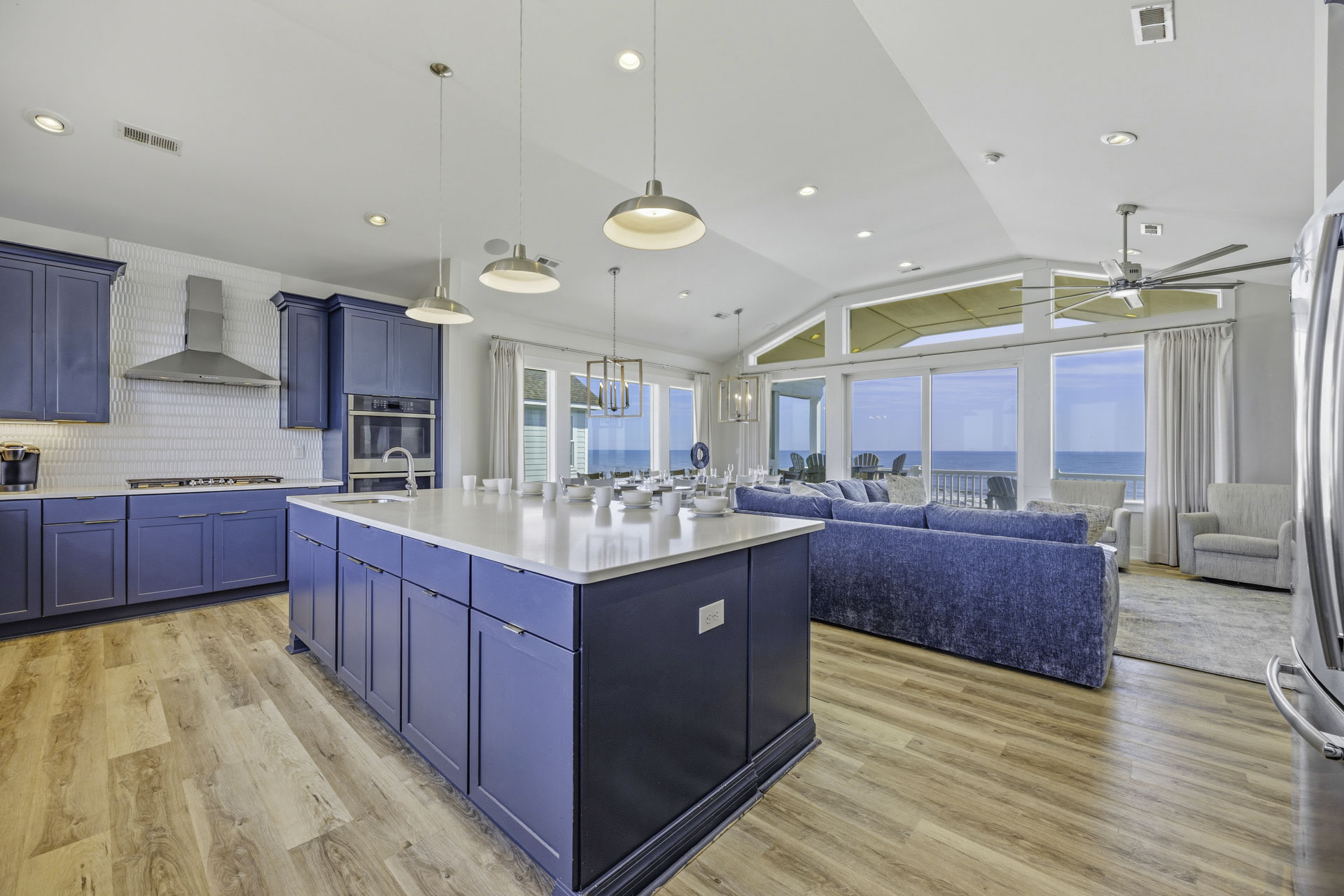Surf Or Sound Realty 1217 Aqua Sol Kitchen 2