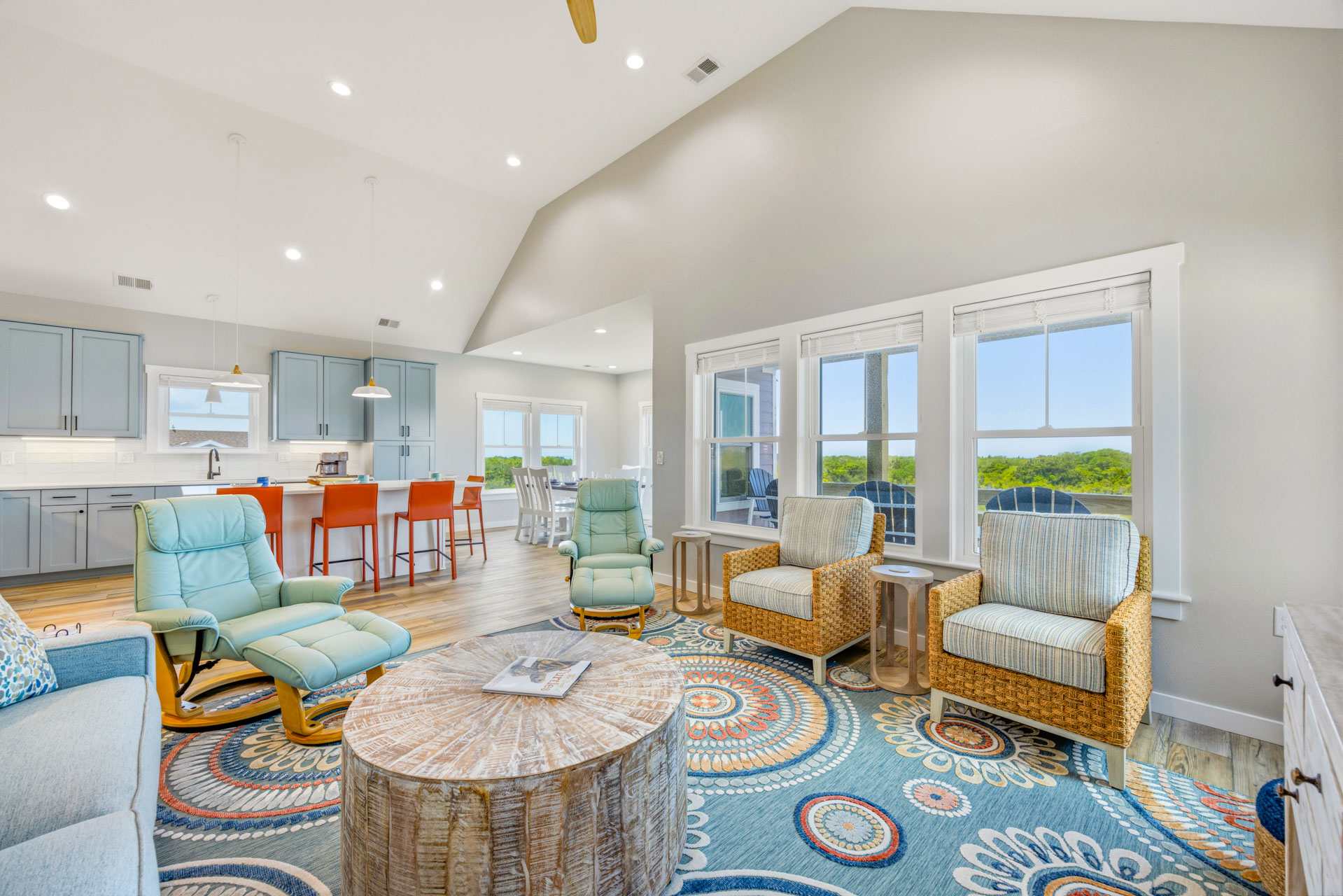 Surf Or Sound Realty 1234 Turtle Watch Great Room 5
