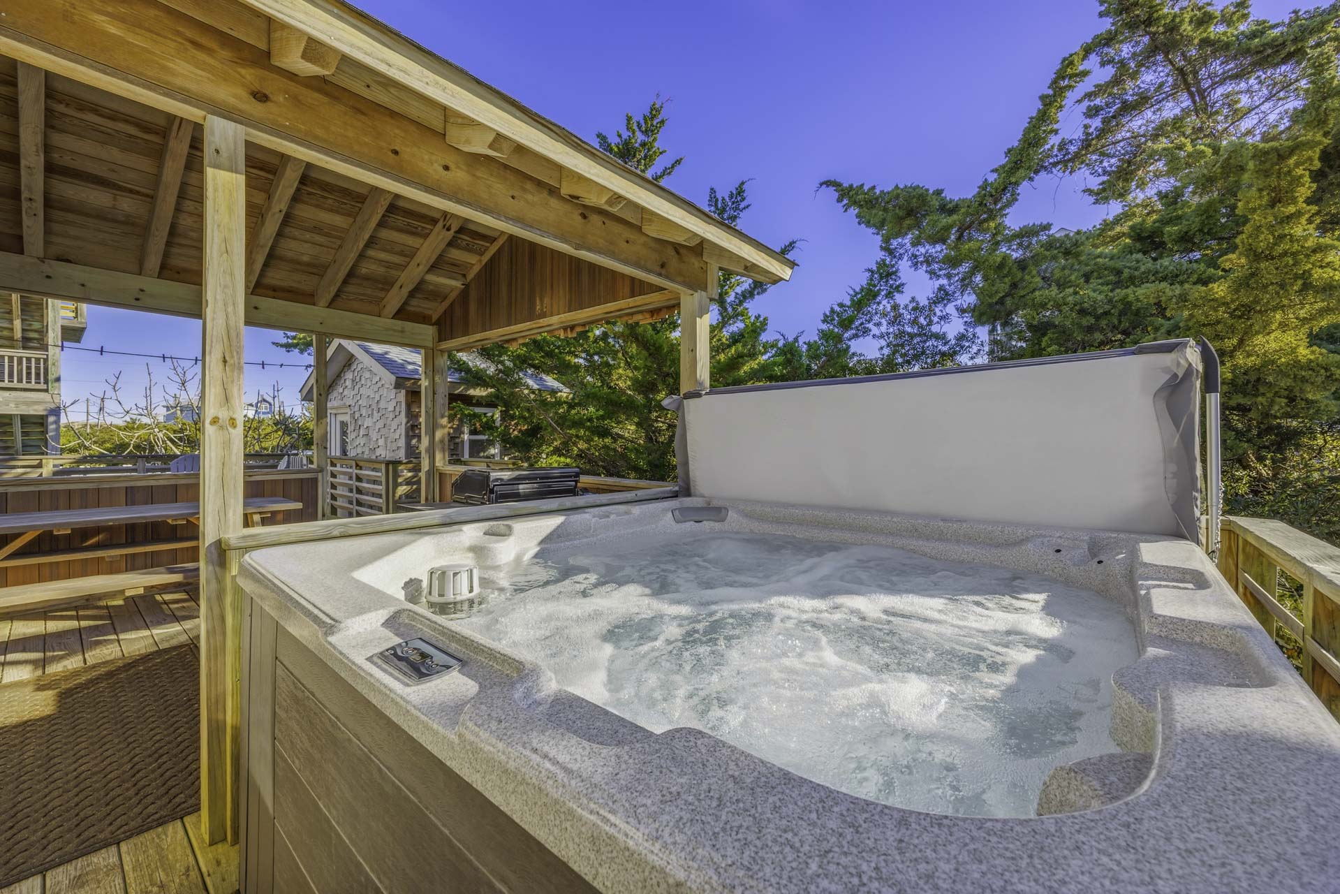 Surf Or Sound Realty 922 Soulshine Hot Tub 2