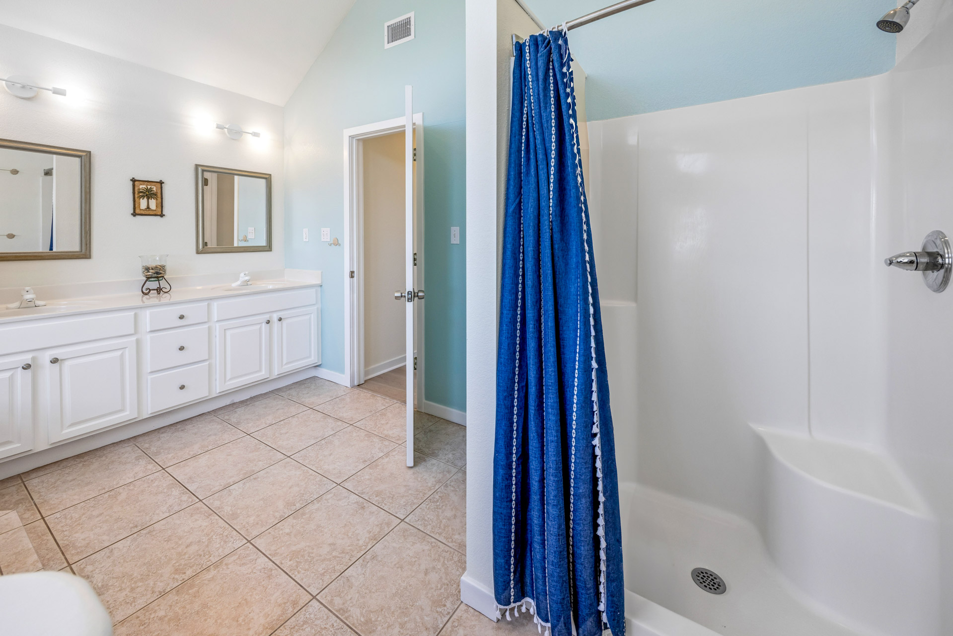 Surf Or Sound Realty 330 Legasea Bedroom 1 4