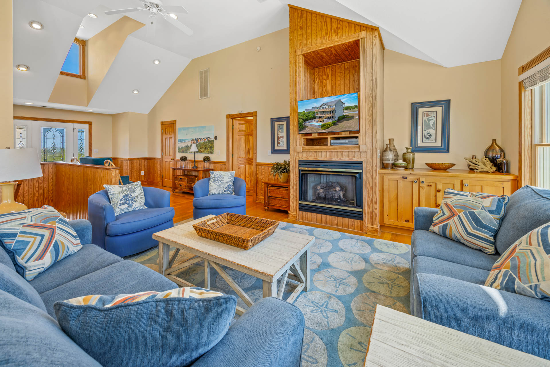 Surf Or Sound Realty 1027 The Kinnakeet Retreat Great Room 2