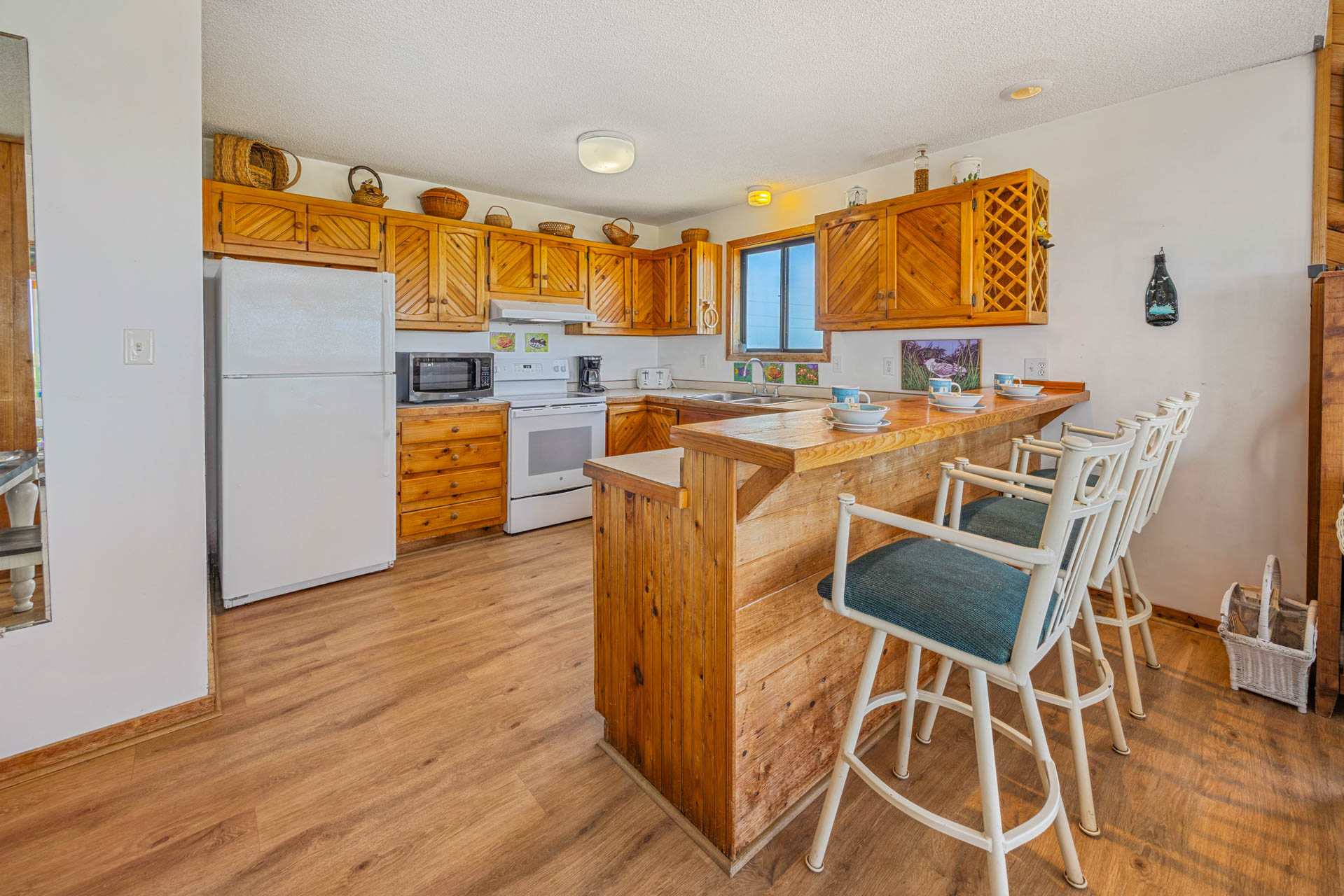 Surf Or Sound Realty 958 Second Wind Avon Kitchen 1