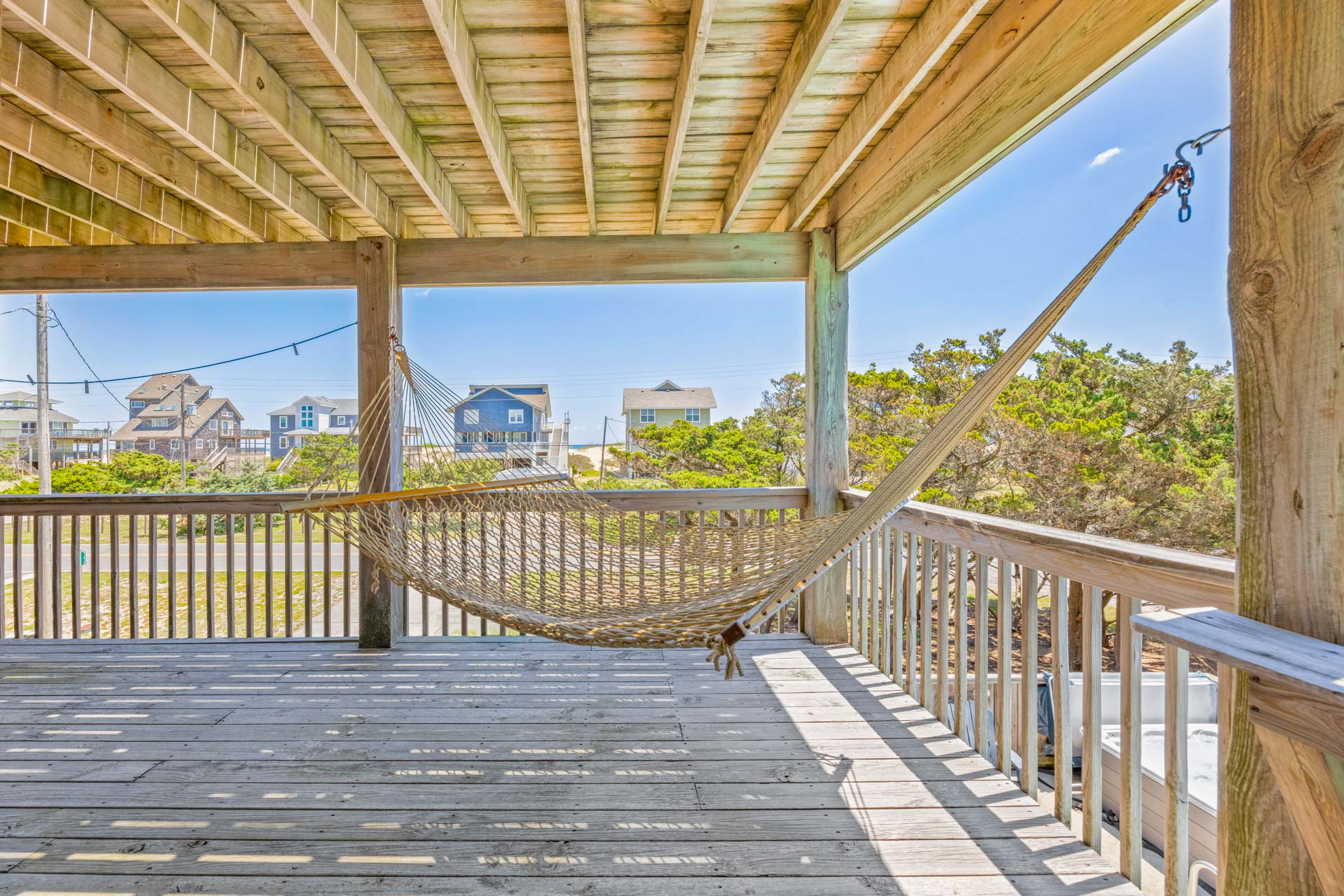 Surf Or Sound Realty 1144 The Sandy House Deck 5