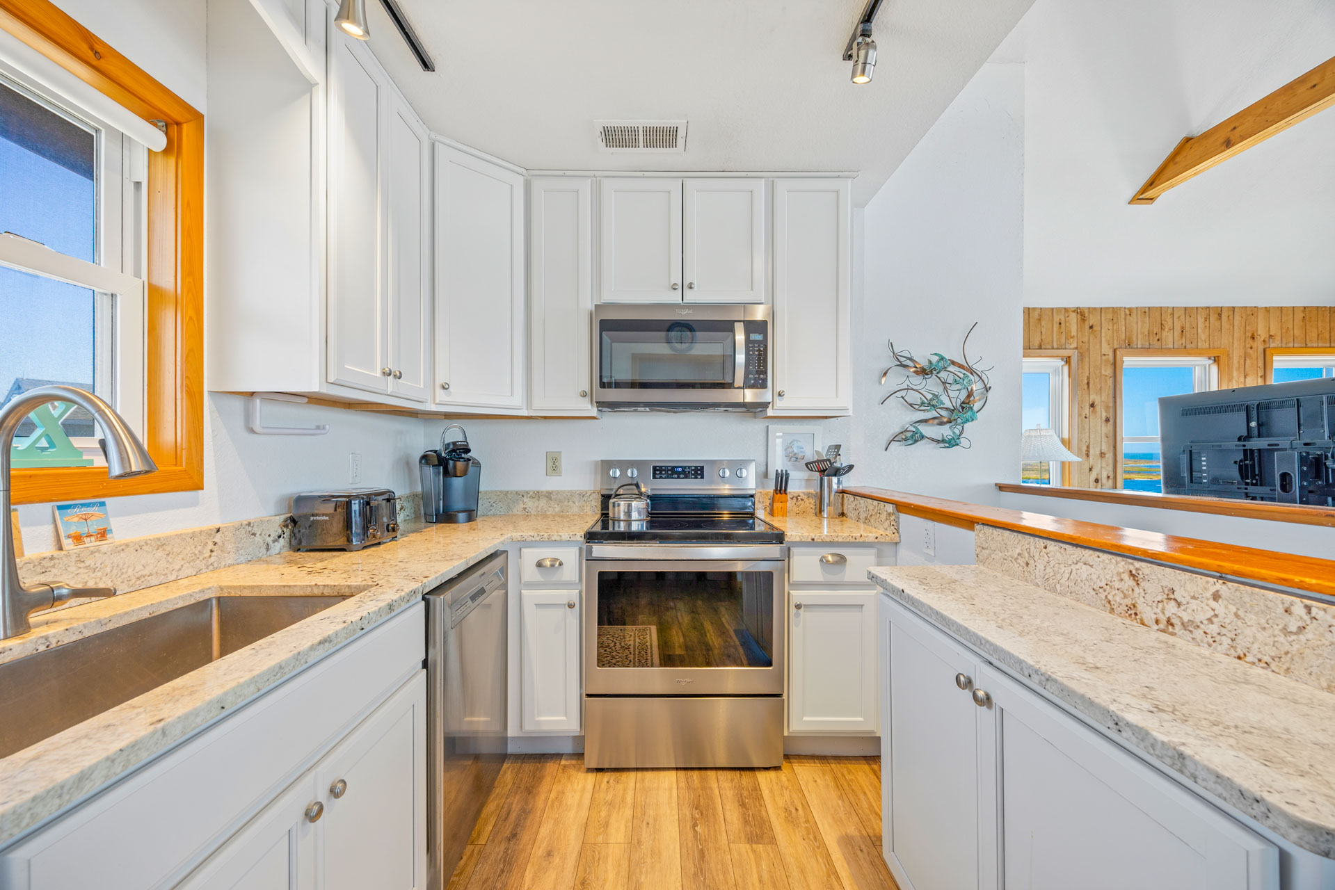 Surf Or Sound Realty 71 Wildwind Kitchen 2