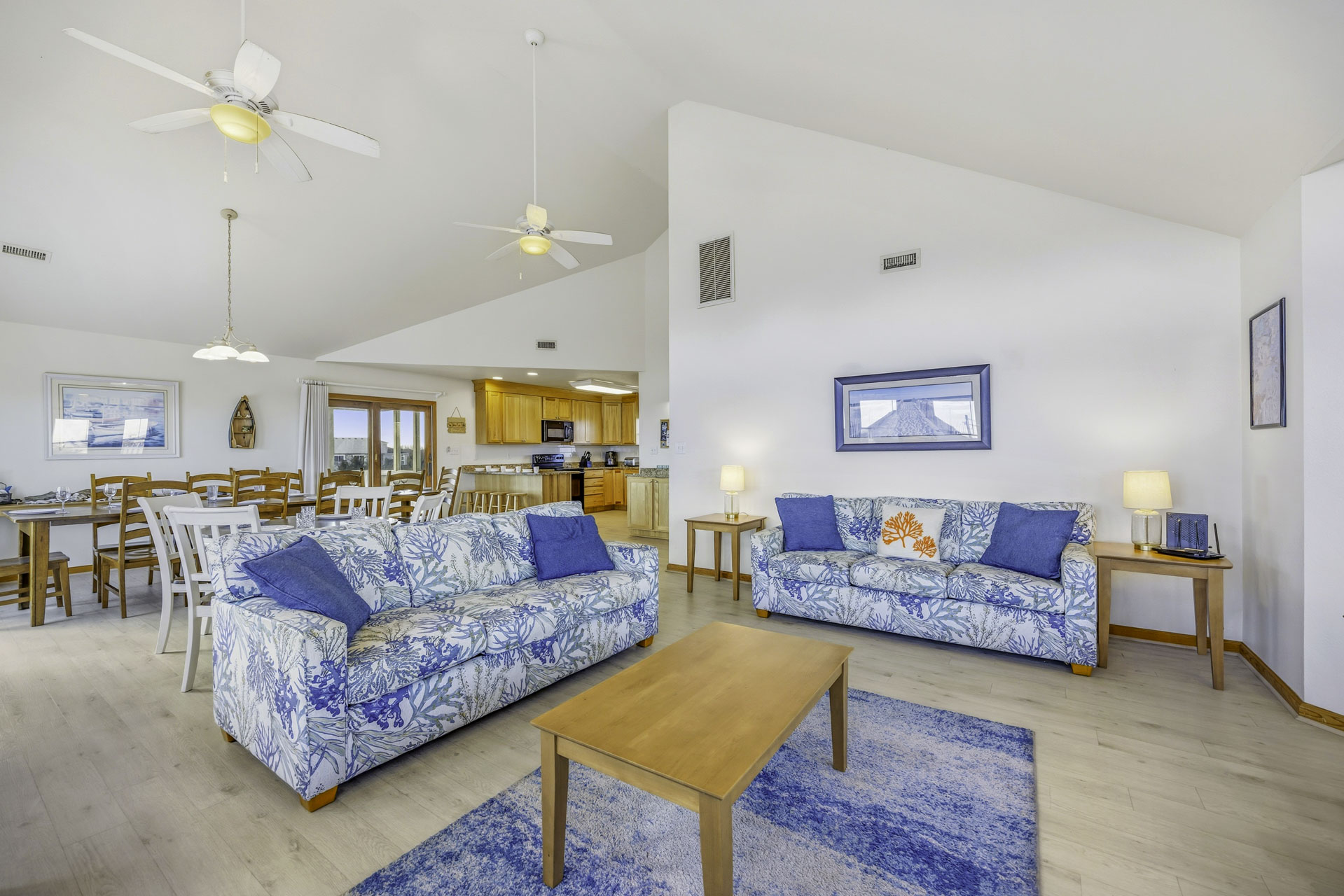 Surf Or Sound Realty 201 Blue Waves Great Room 3