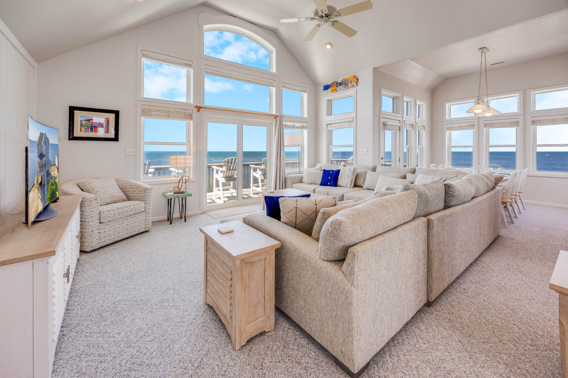 Surf Or Sound Realty 1211 Frisco's Watch Great Room 1
