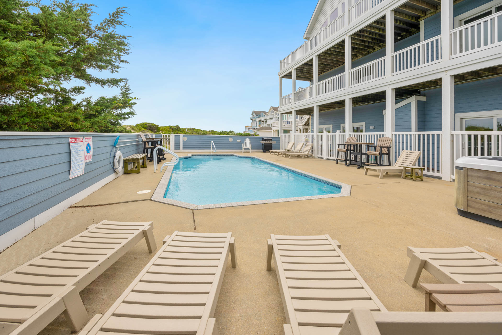 Castlemere - #652 | Surf or Sound