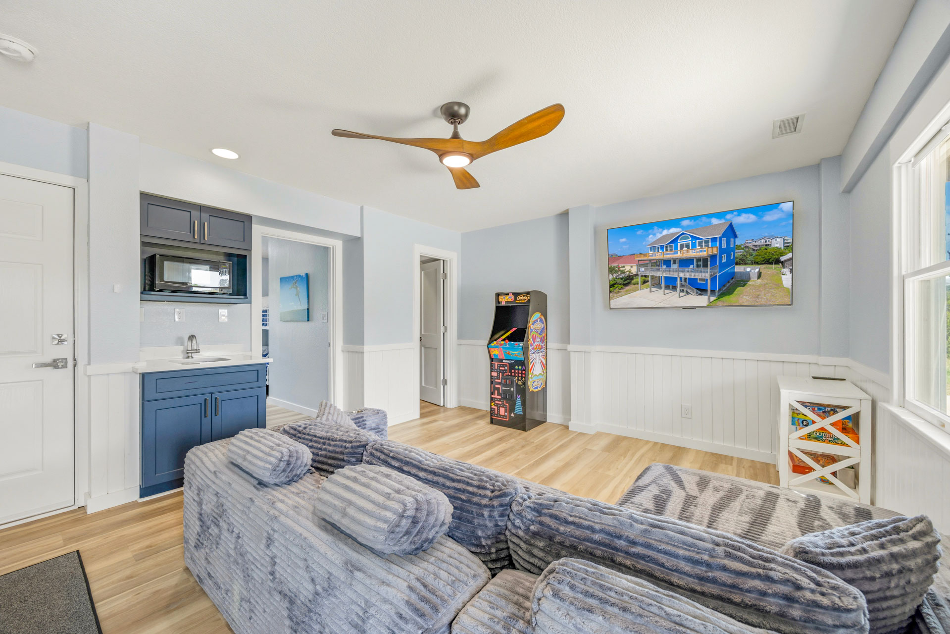 Surf Or Sound Realty 1245 Blue Wahoo Bedroom 1 5
