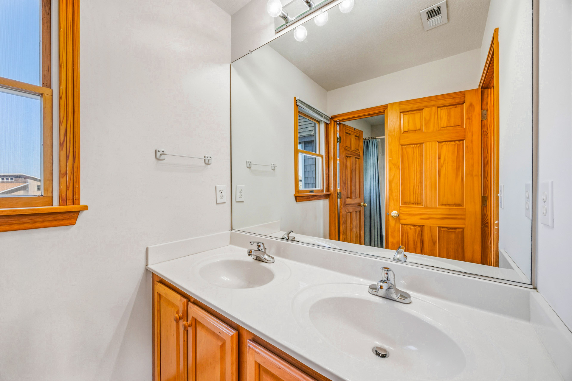 Surf Or Sound Realty 767 Beachcomber Bedroom 1 3