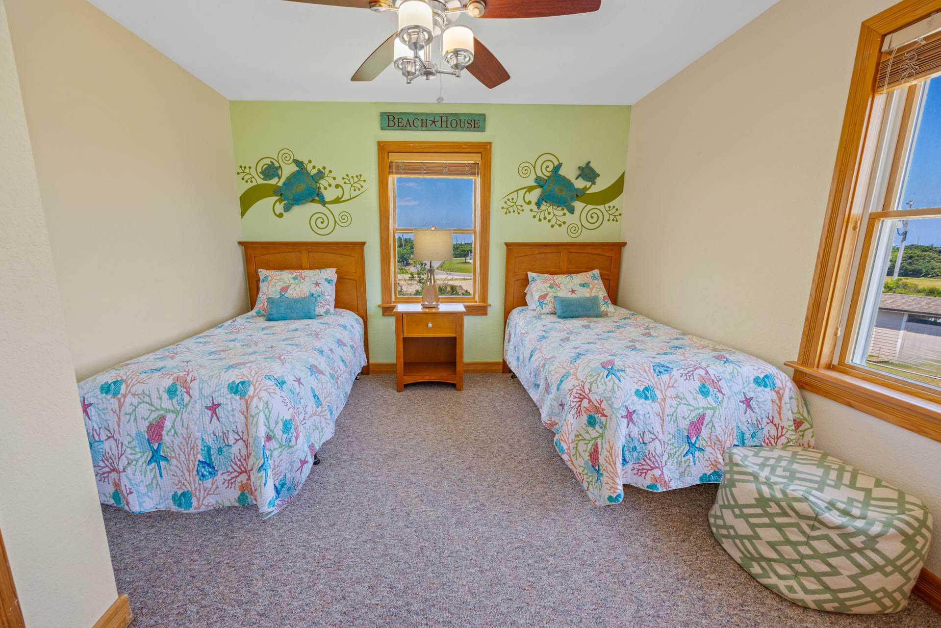 Surf Or Sound Realty 566 La Familia Bedroom 7