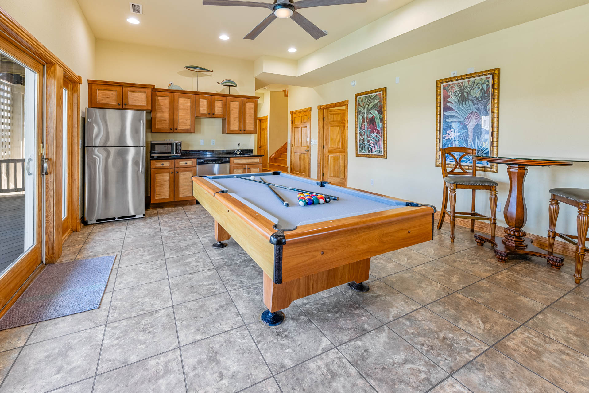 Surf Or Sound Realty 612 Yellowfin Game Room 3