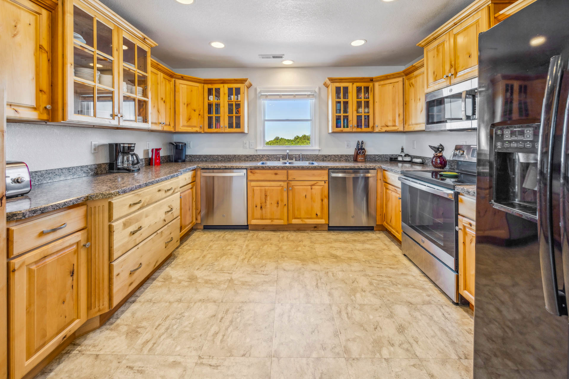 Surf Or Sound Realty 660 Beach Music Kitchen 2