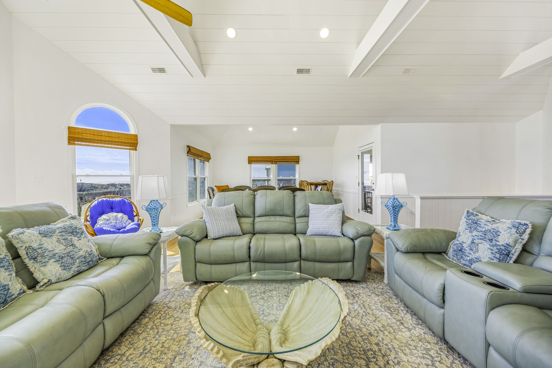 Surf Or Sound Realty 505 Our Beach House Great Room 4