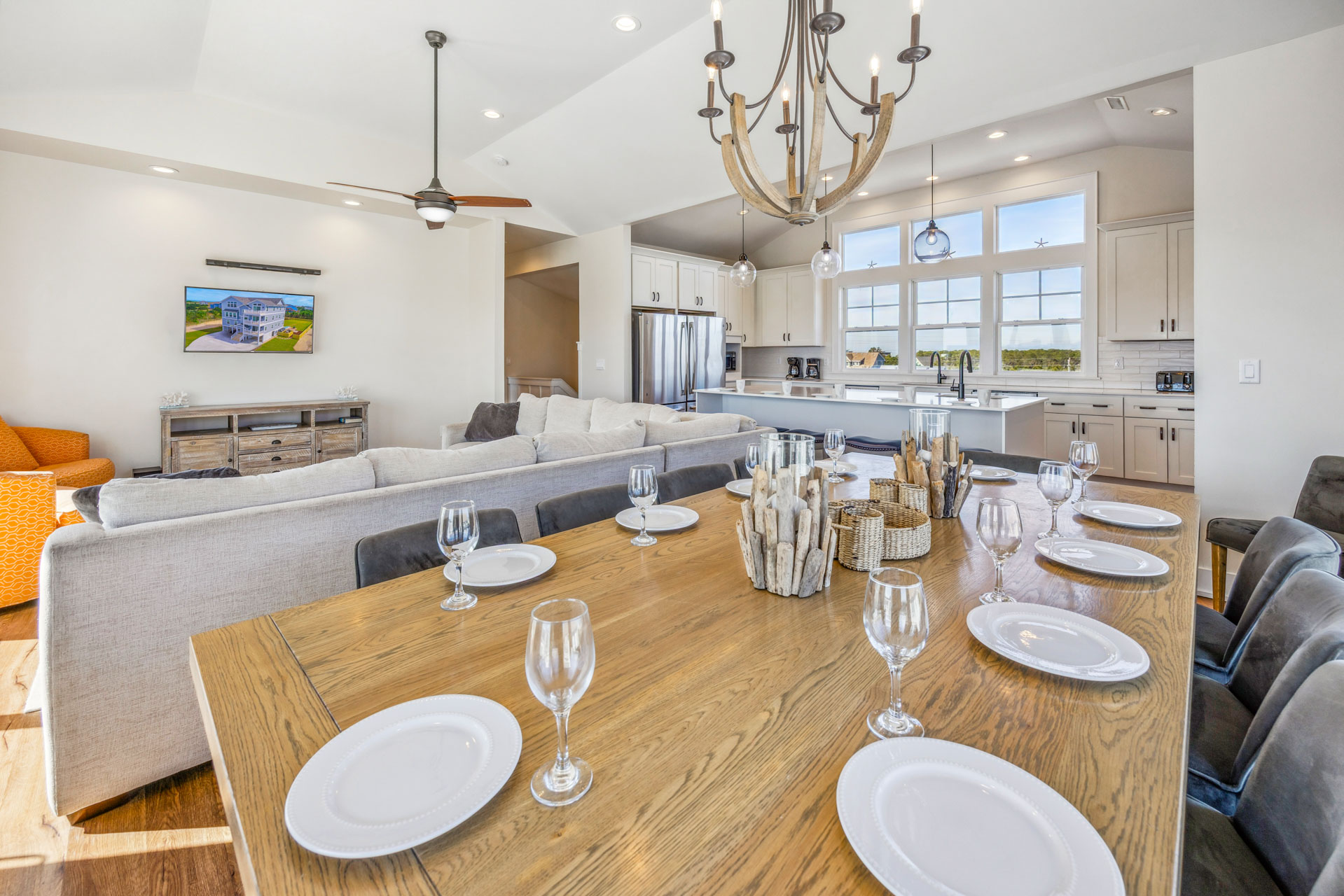 Surf Or Sound Realty 862 Perfect 10 Dining Area 2