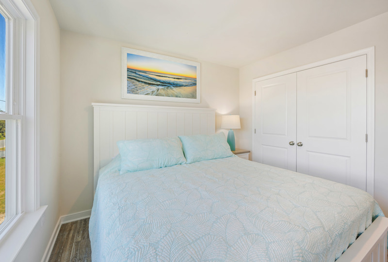 Mary and Clem Sea - #1173 | Surf or Sound