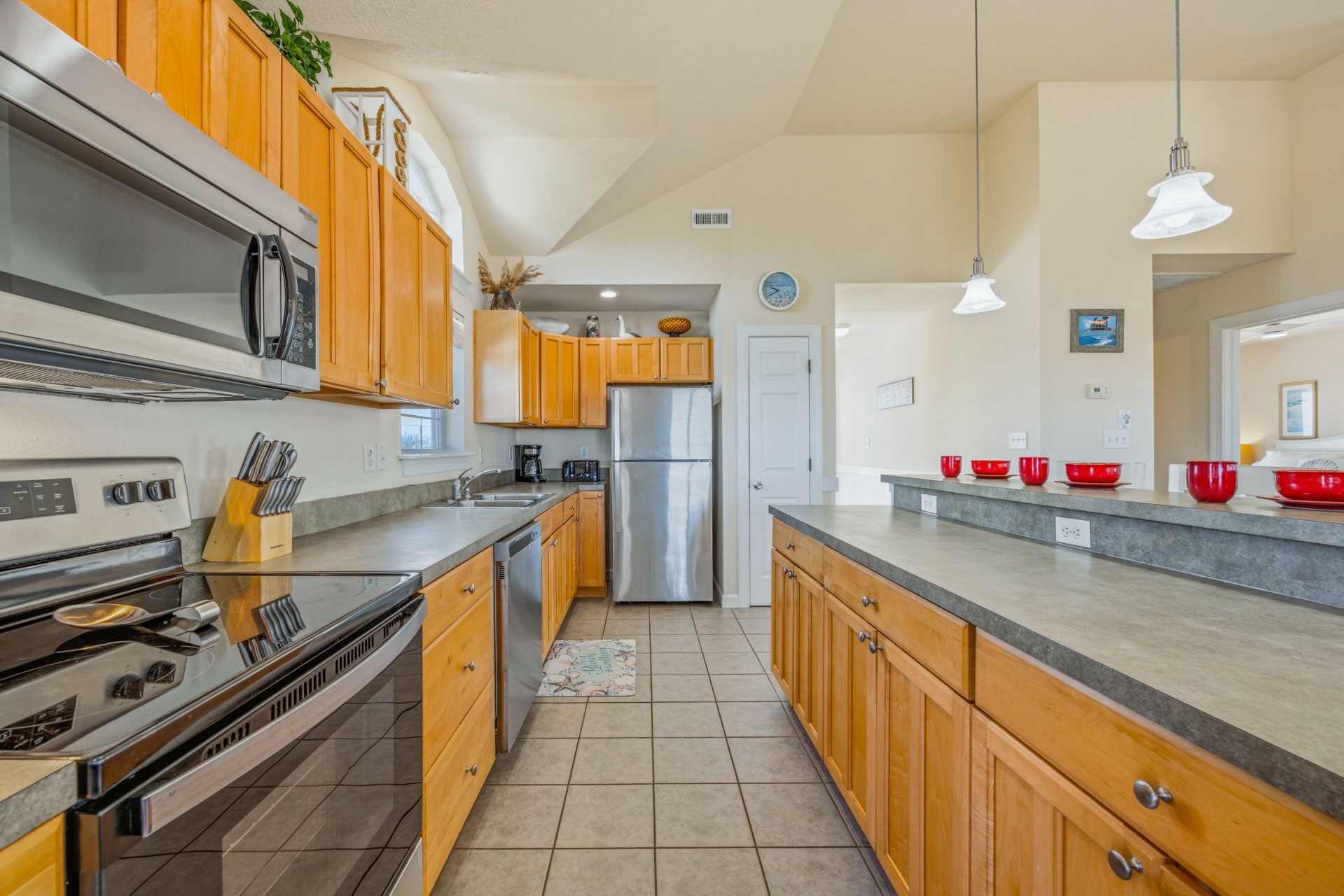 Surf Or Sound Realty 823 Sounds Good 2 Me Kitchen 1